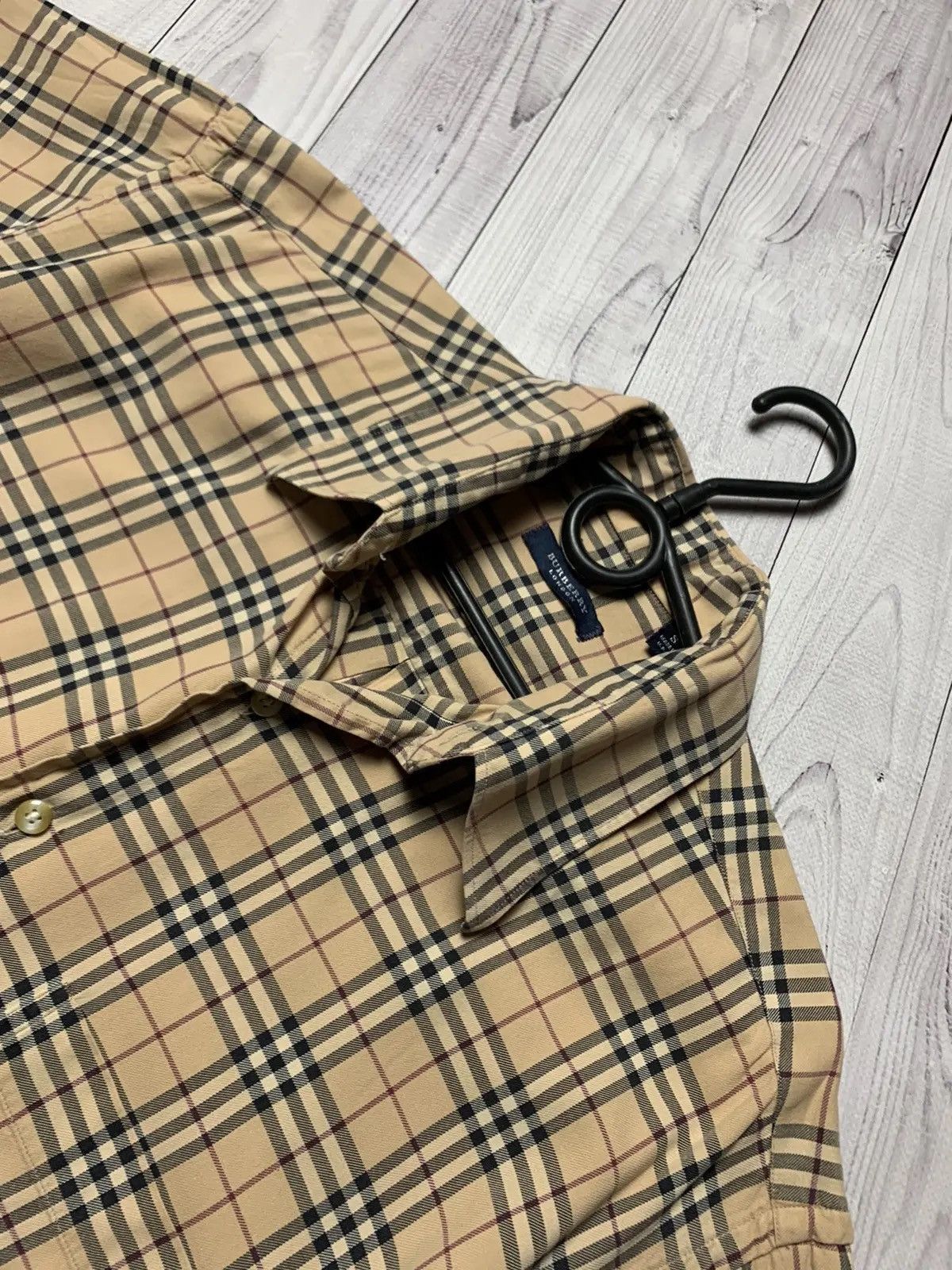 Burberry Vintage Burberry brown plaid shirt USA size S Size US S / EU 44-46 / 1 - 3 Thumbnail
