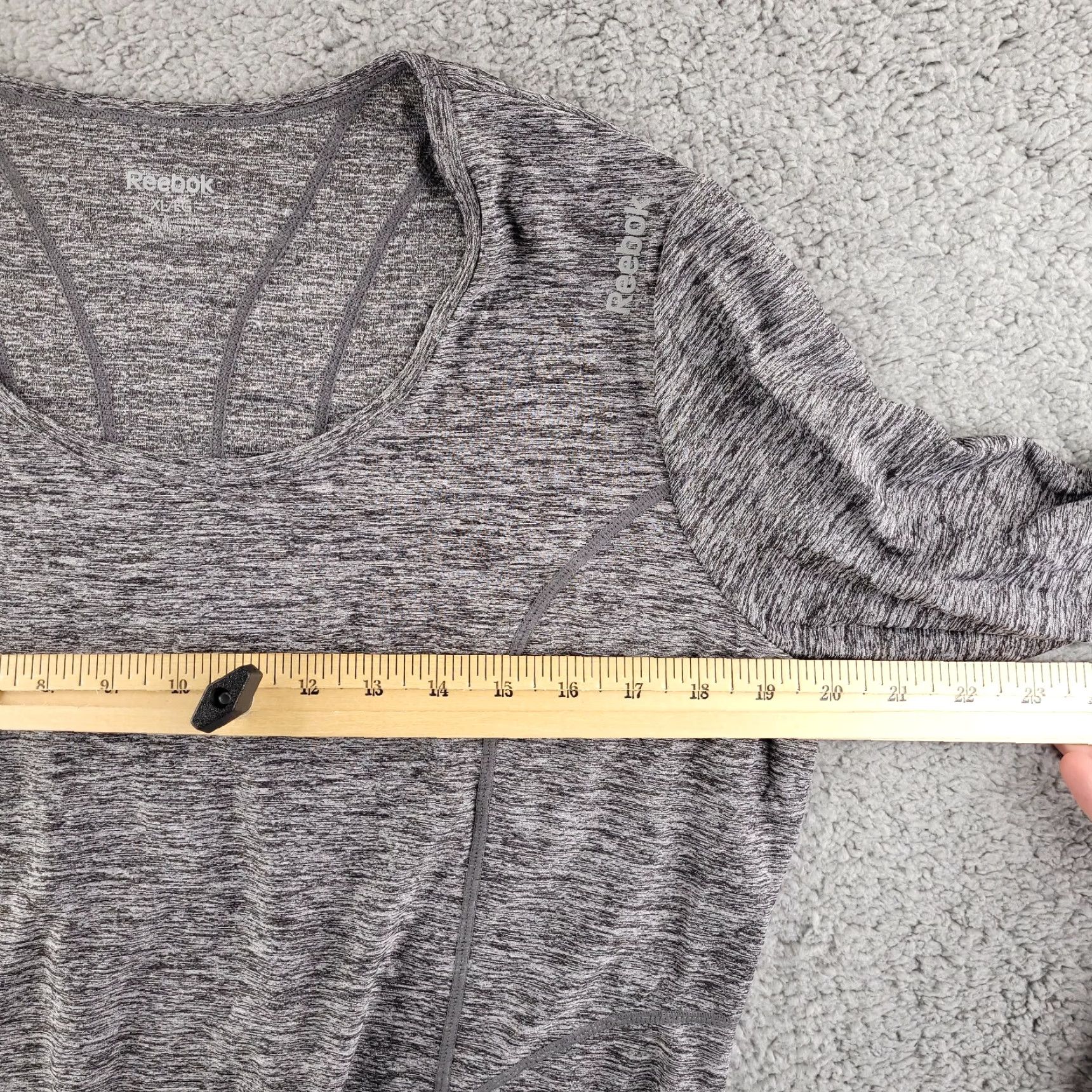 Reebok Reebok Performance Shirt Women's XL gray Running Scoop Neck Athletic Long Sleeve Shirt Size XL / US 12-14 / IT 48-50 - 5 Thumbnail