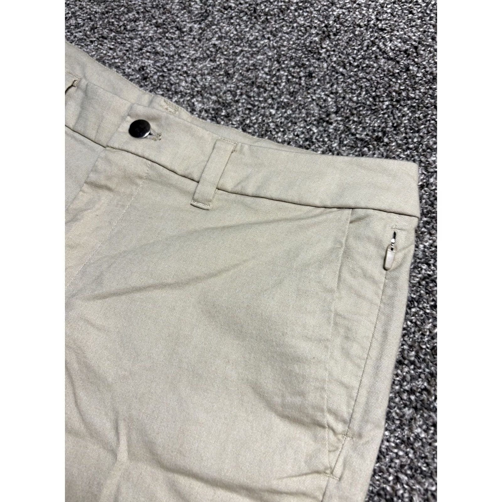 Lululemon VINTAGE: No (remove) Lululemon Commission Shorts Mens 31 Beige 10" Inseam Qwick Oxford LM7AAMS? Size US 31 - 3 Thumbnail