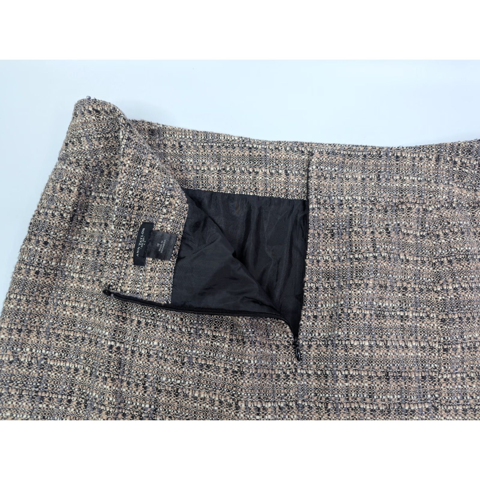 Ann Taylor Ann Taylor Skirt Lined Brown Tan Tweed Textured Back Zip Size 16 Career Office Size 38" / US 16 / IT 52 - 3 Thumbnail