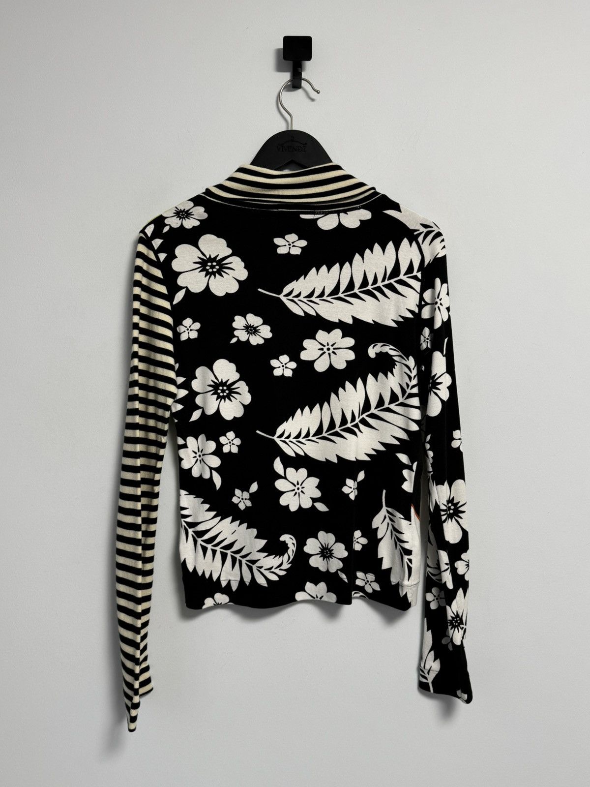 Custo Barcelona Custo Barcelona Vintage Increible cardigan completo de manga Size M / US 6-8 / IT 42-44 - 11 Thumbnail