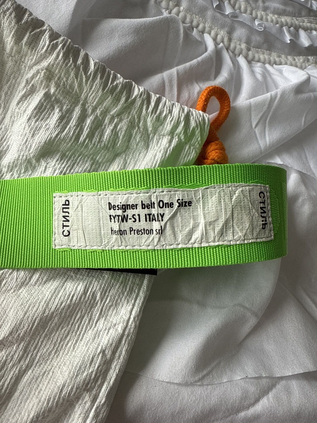 Heron Preston Heron Preston “Tape Belt” AKA Roller-Coaster Belt Size ONE SIZE - 3 Thumbnail