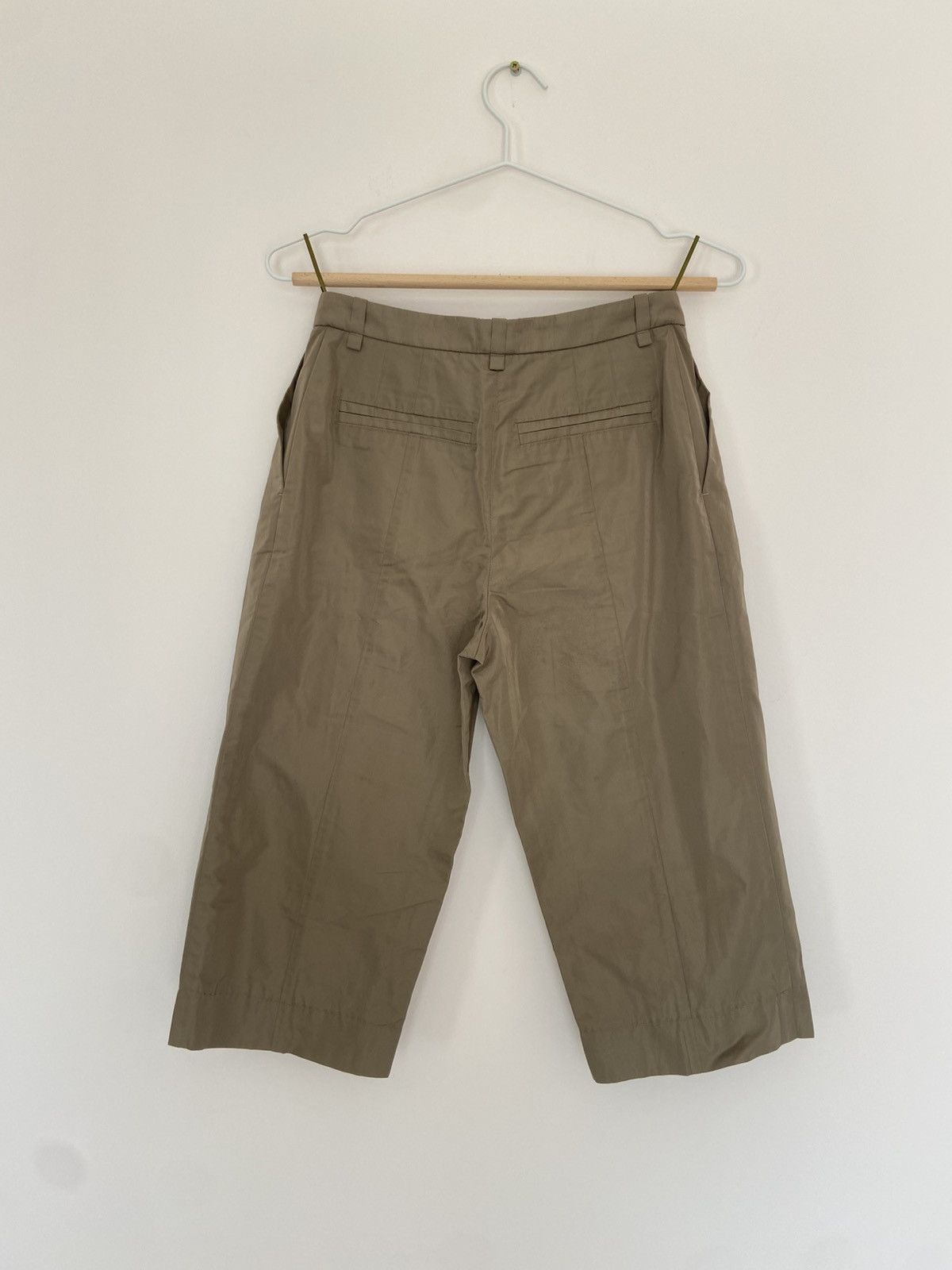 Louis Vuitton Louis Vuitton Capri Shorts Size 25" / US 0 / IT 36 - 3 Thumbnail