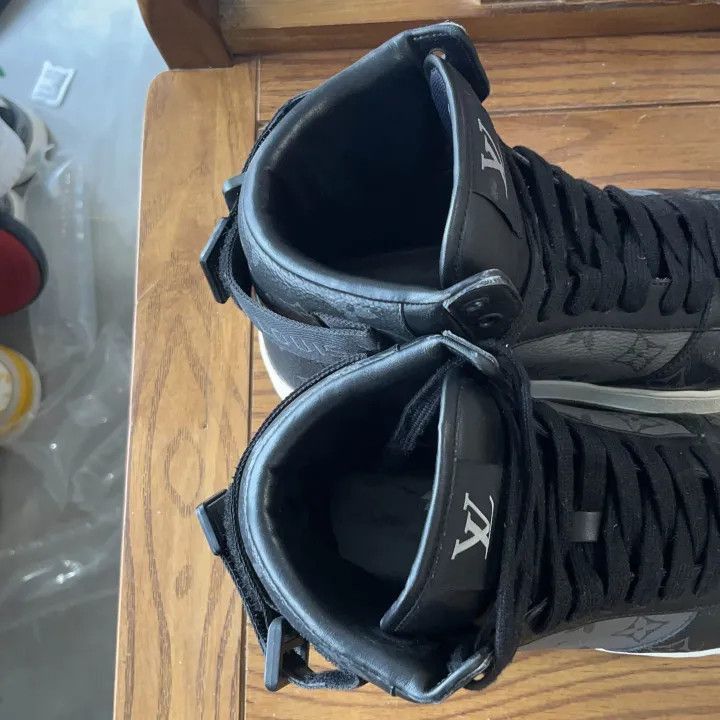 Louis Vuitton Louis Vuitton Rivoli High-Top Fashion Sneakers -2508 Size US 6.5 / EU 39-40 - 8 Thumbnail