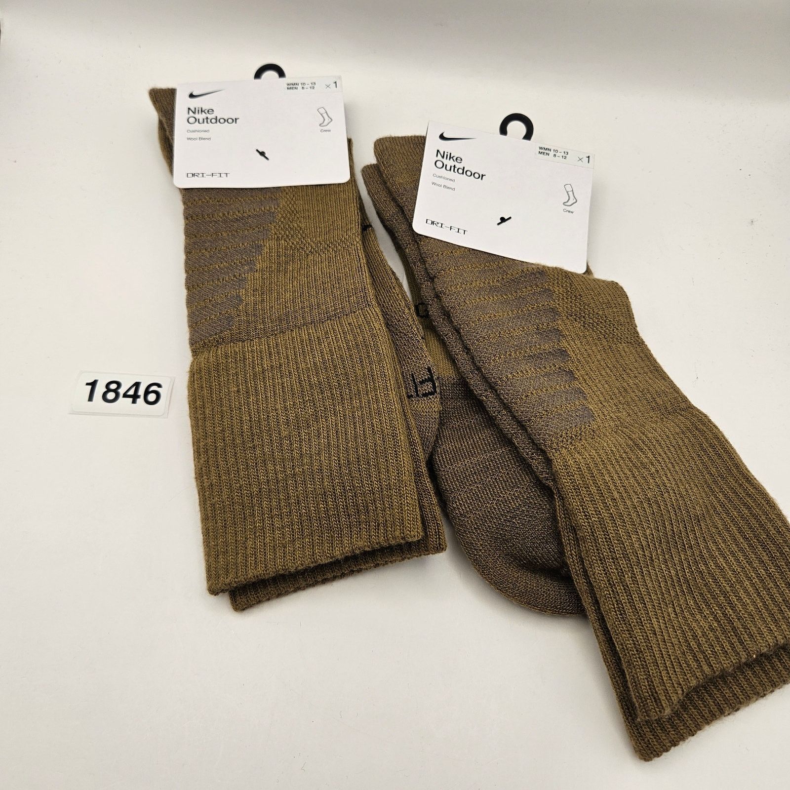 Nike LOT OF 2 - NIKE OUTDOOR LARGE WOOL LONG CREW SOCKS DQ6450-30 Size ONE SIZE - 1 Thumbnail
