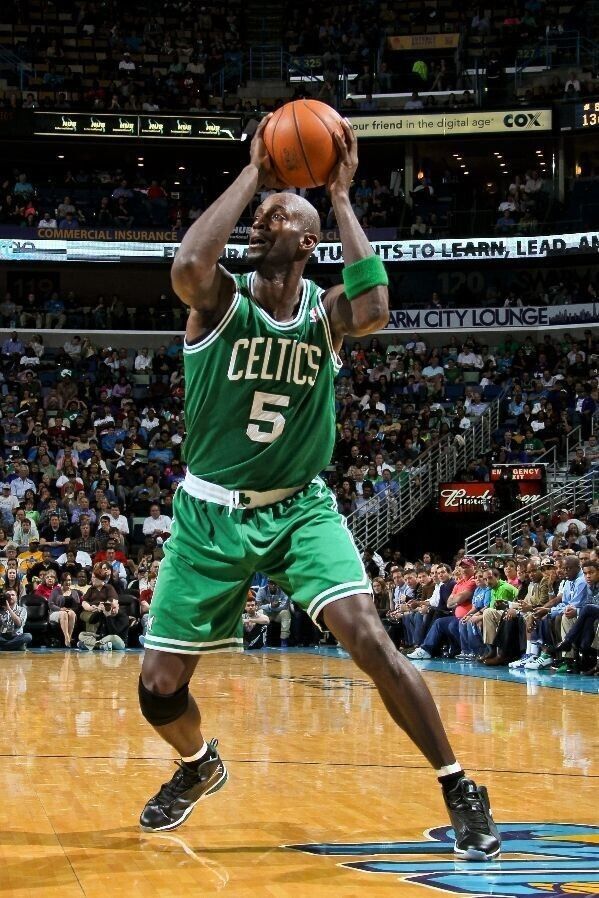 Adidas BOSTON CELTICS JERSEY 2013 GARNETT JERSEY BASKETBALL SHIRT Size US M / EU 48-50 / 2 - 11 Thumbnail
