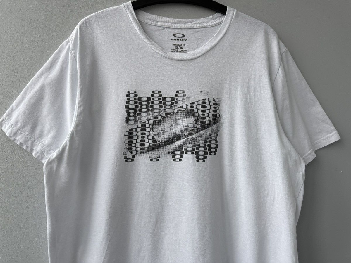 Oakley Vintage Oaklay Tshirt Mens Size US XL / EU 56 / 4 - 4 Thumbnail