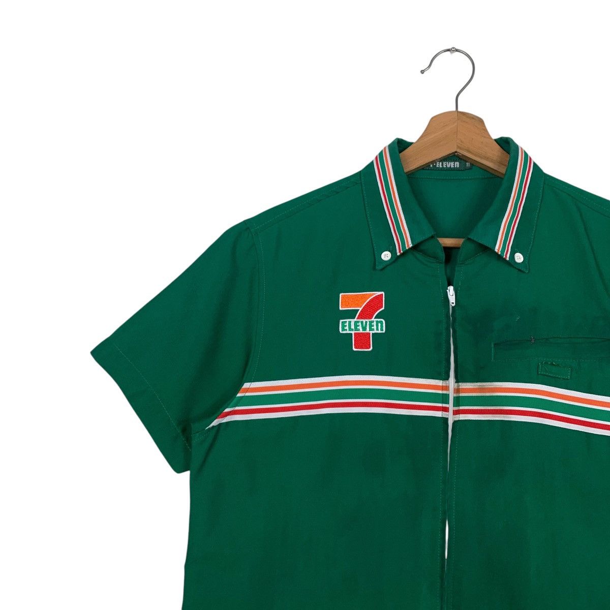 Japanese Brand Vintage 7 ELEVEN Big Logo SS Green Uniform Jacket #2584-C117 Size US M / EU 48-50 / 2 - 3 Thumbnail