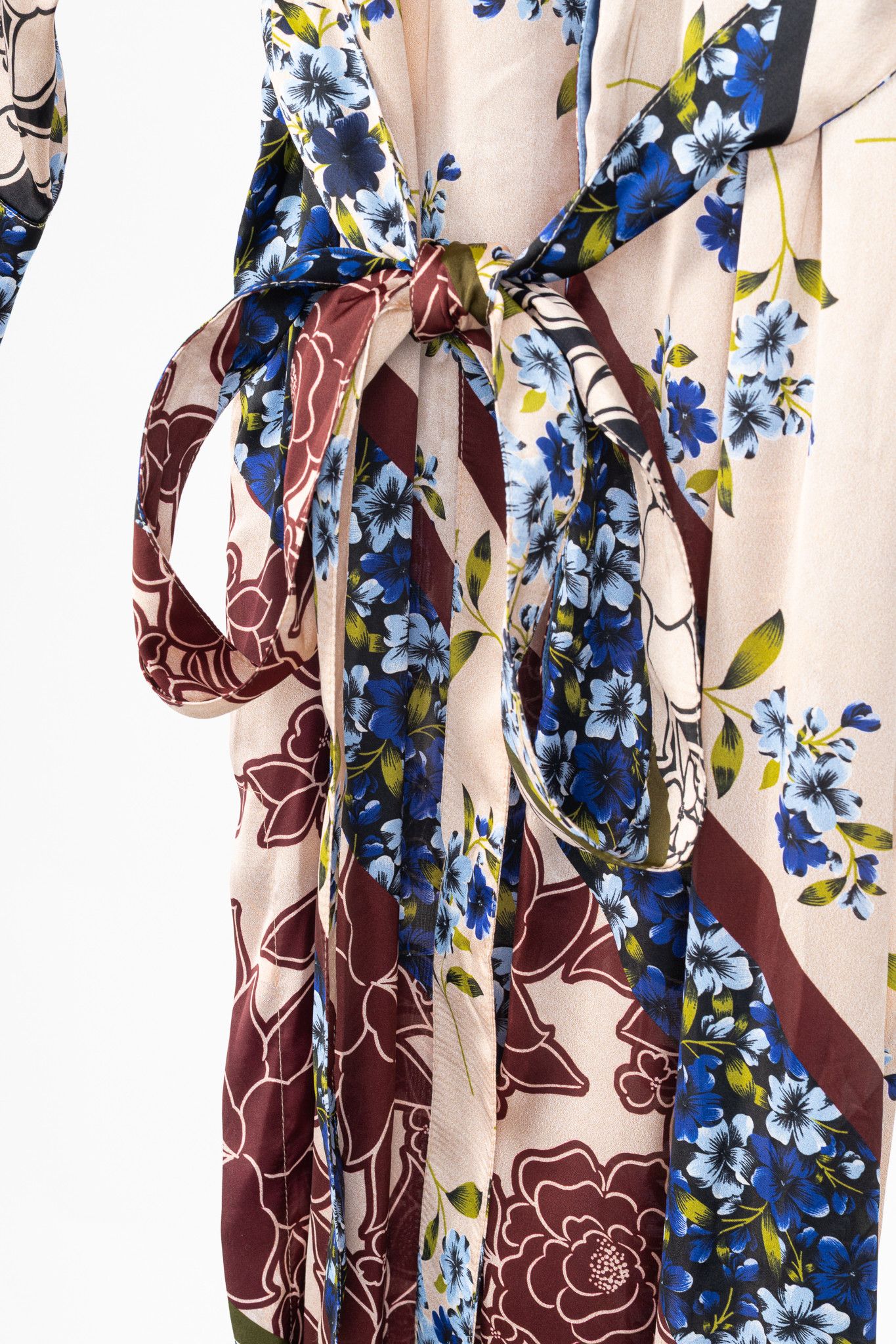 SMYTHE Smythe Multi Scarf Floral Print Belted Satin Shirt Dress Size XS / US 0-2 / IT 36-38 - 7 Thumbnail