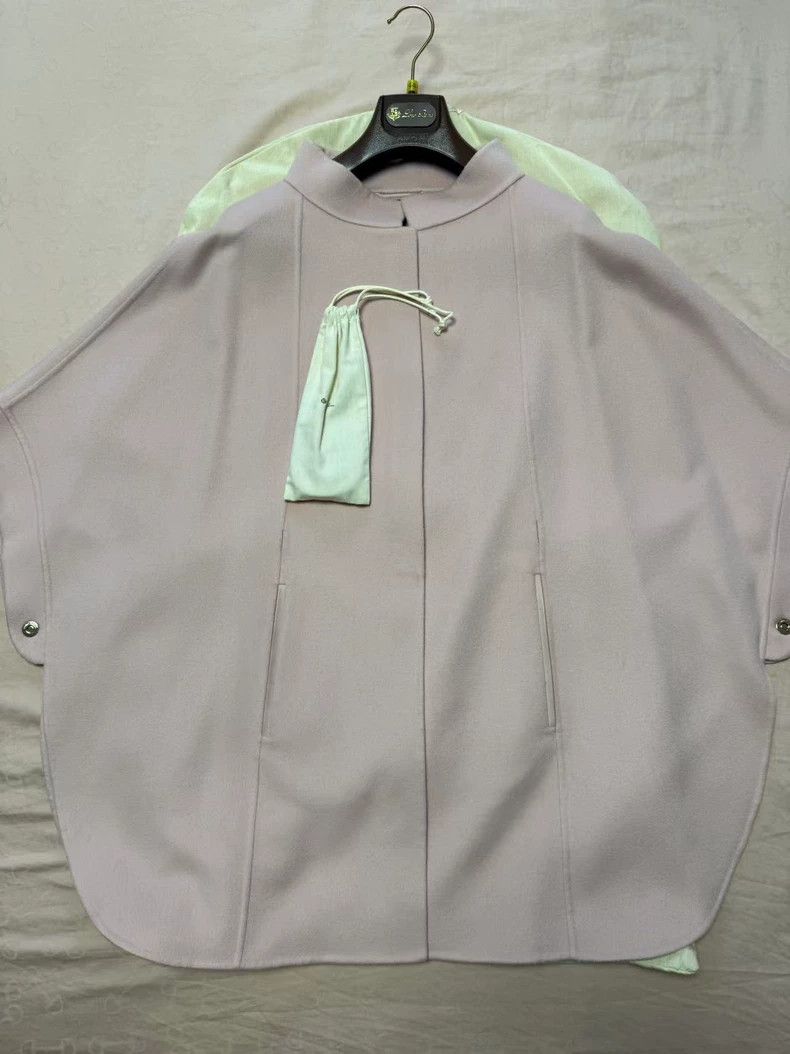 Loro Piana LORO PIANA poncho Size M / US 6-8 / IT 42-44 - 1 Thumbnail