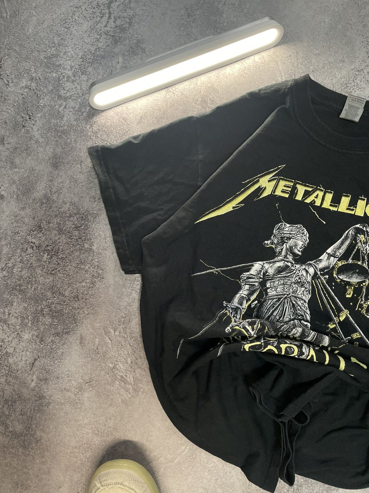 Band Tees Vtg Metallica …And Justice for All Pushead Graphic Tee Size US M / EU 48-50 / 2 - 3 Thumbnail