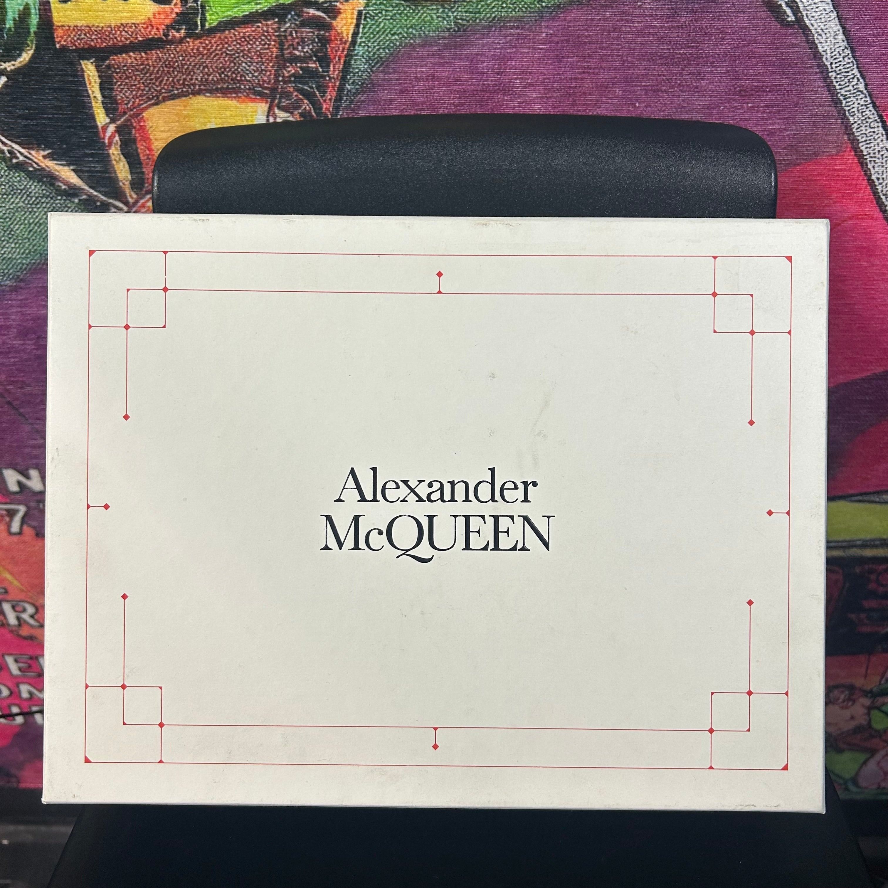 Alexander McQueen Alexander McQueen Oversized Sneakers Black White Size 37.5 Size US 5 / EU 37 - 10 Thumbnail