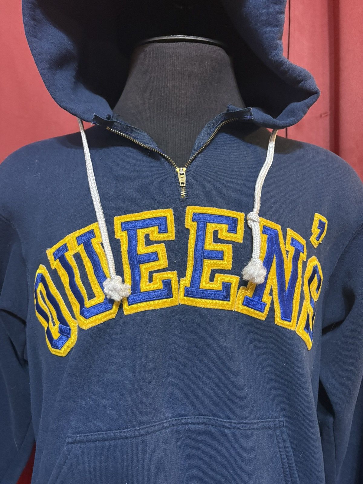 Vintage Vintage Queen’s Hoodie 90’s Quarter Zip Varsity Sweater Size US L / EU 52-54 / 3 - 3 Thumbnail