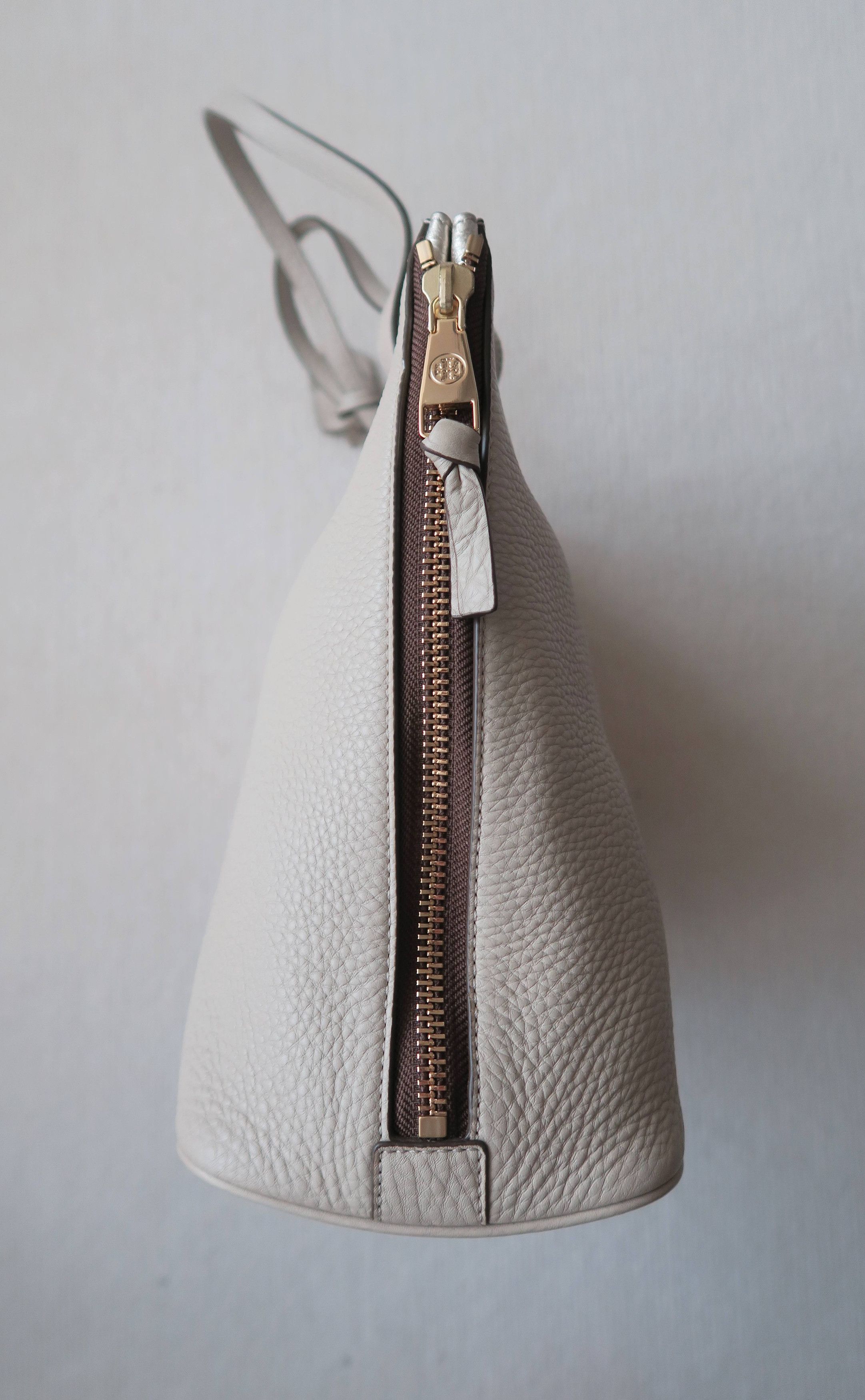 Tory Burch Tory Burch Expandable Robinson Leather Shoulder Tote Handbag Size ONE SIZE - 4 Thumbnail
