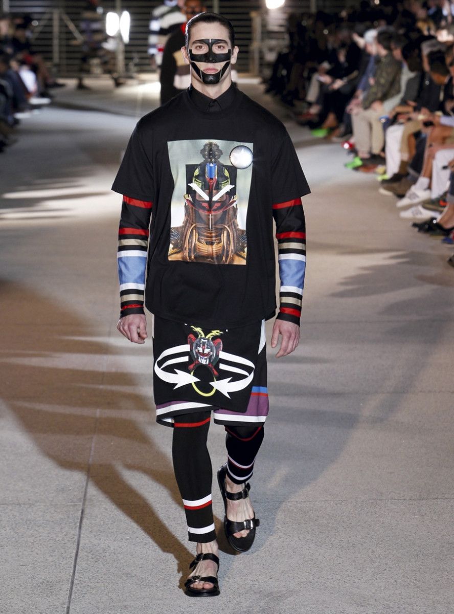 Givenchy Black Runway Masai Tribal Leader Oversized Sweatshirt Size US S / EU 44-46 / 1 - 5 Thumbnail