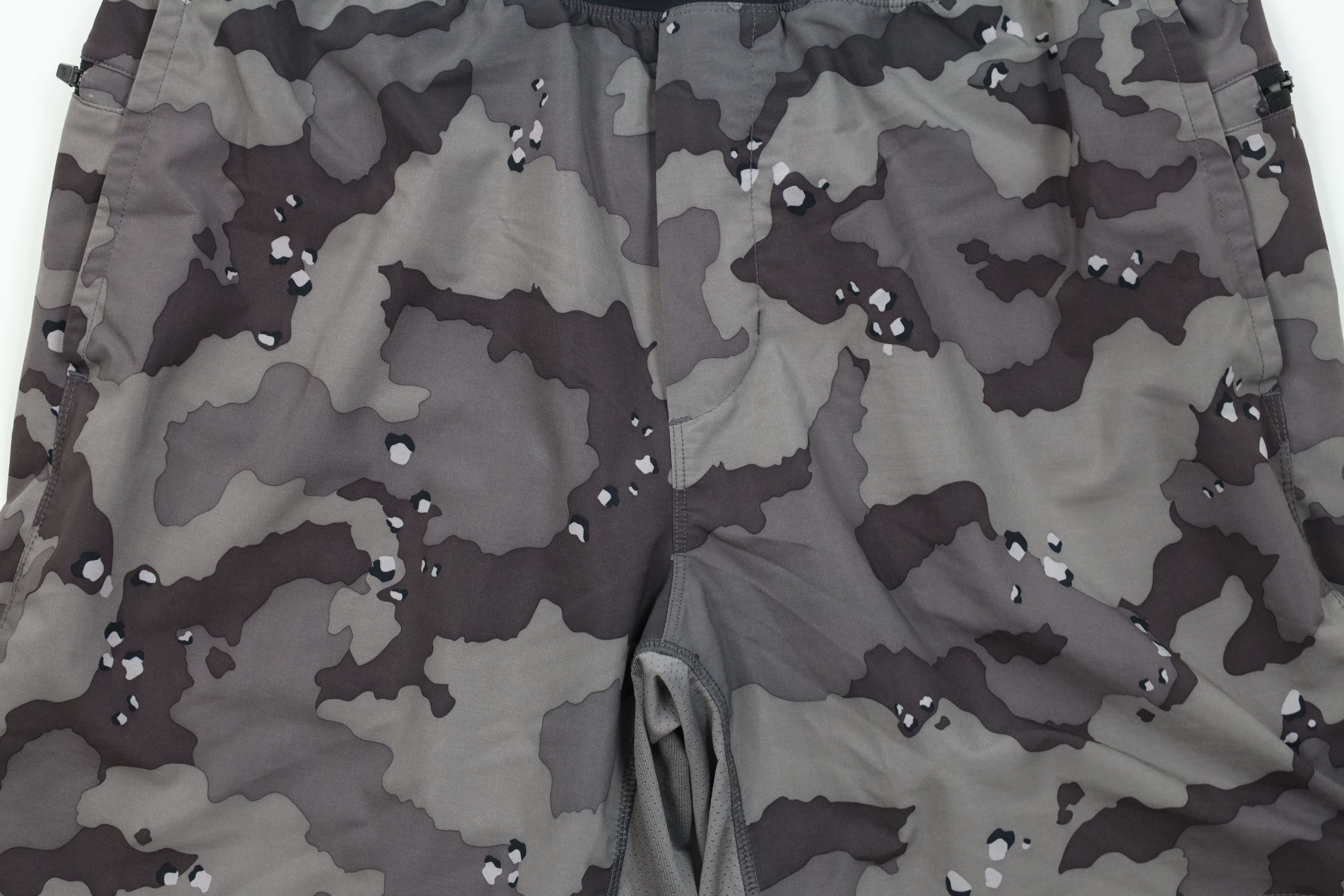 Fabletics Fabletics Stretch Lined Running Jogging Shorts Camouflage Size US 32 / EU 48 - 3 Thumbnail
