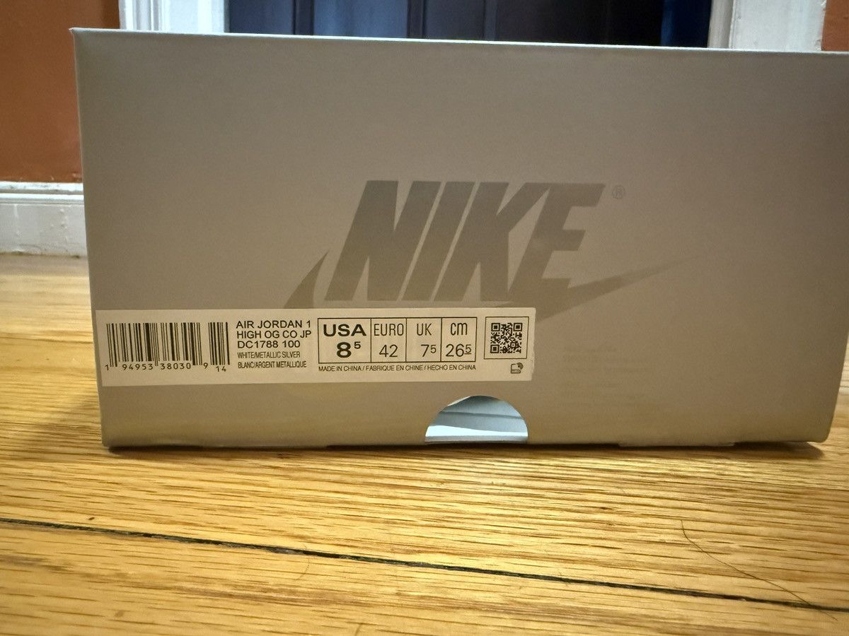 Jordan Brand Jordan 1s Size US 8.5 / EU 41-42 - 3 Thumbnail