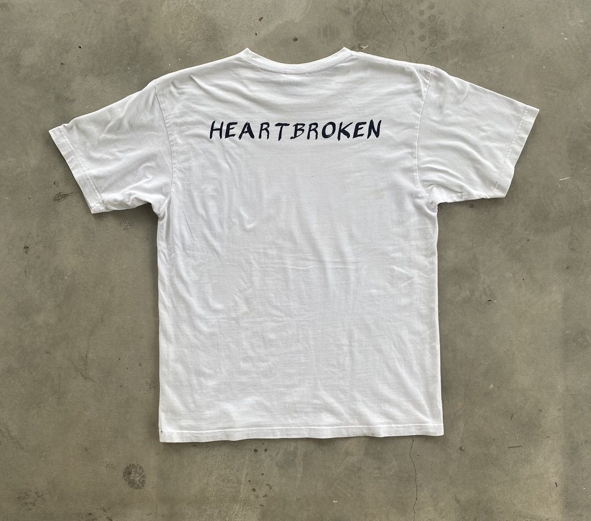 Japanese Brand WHO NEEDS LOVE HEART BROKEN TEE Size US L / EU 52-54 / 3 - 4 Thumbnail