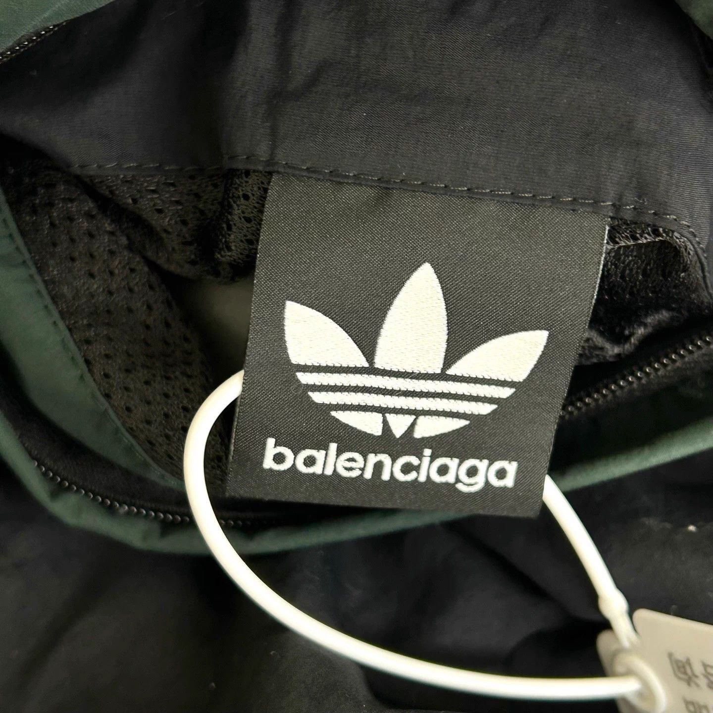Balenciaga Balenciaga x adidas 2-in-1 casual cotton jacket size 2 Size US M / EU 48-50 / 2 - 5 Thumbnail