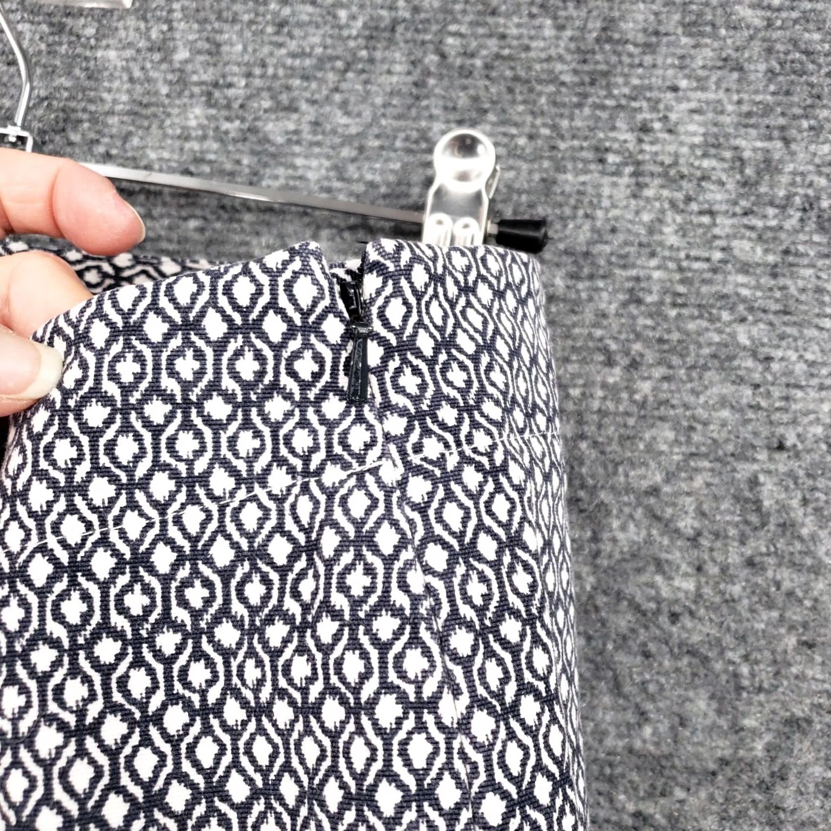 Talbots Talbots Pants Womens 10 Blue White Crop Straight Geometric Stretch Size 32" / US 10 / IT 46 - 6 Thumbnail