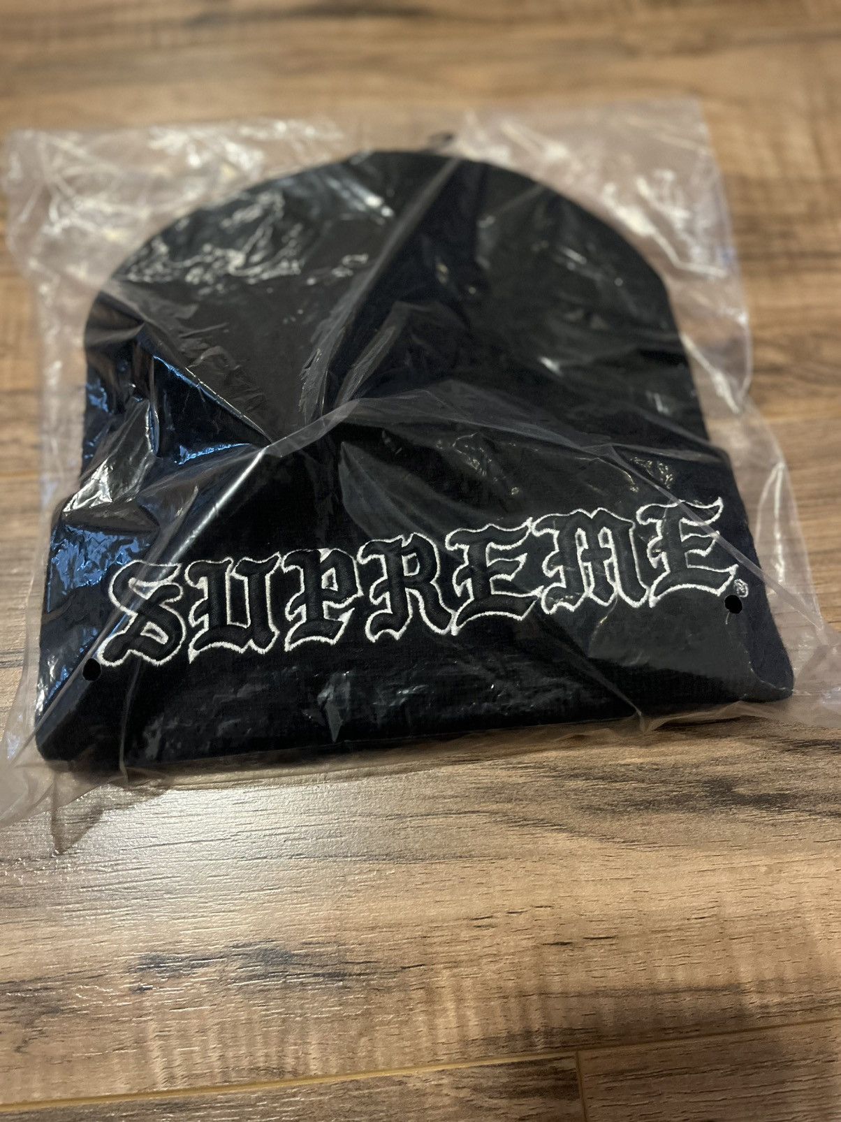 Supreme Supreme New Era Old English Beanie Size ONE SIZE - 2 Thumbnail