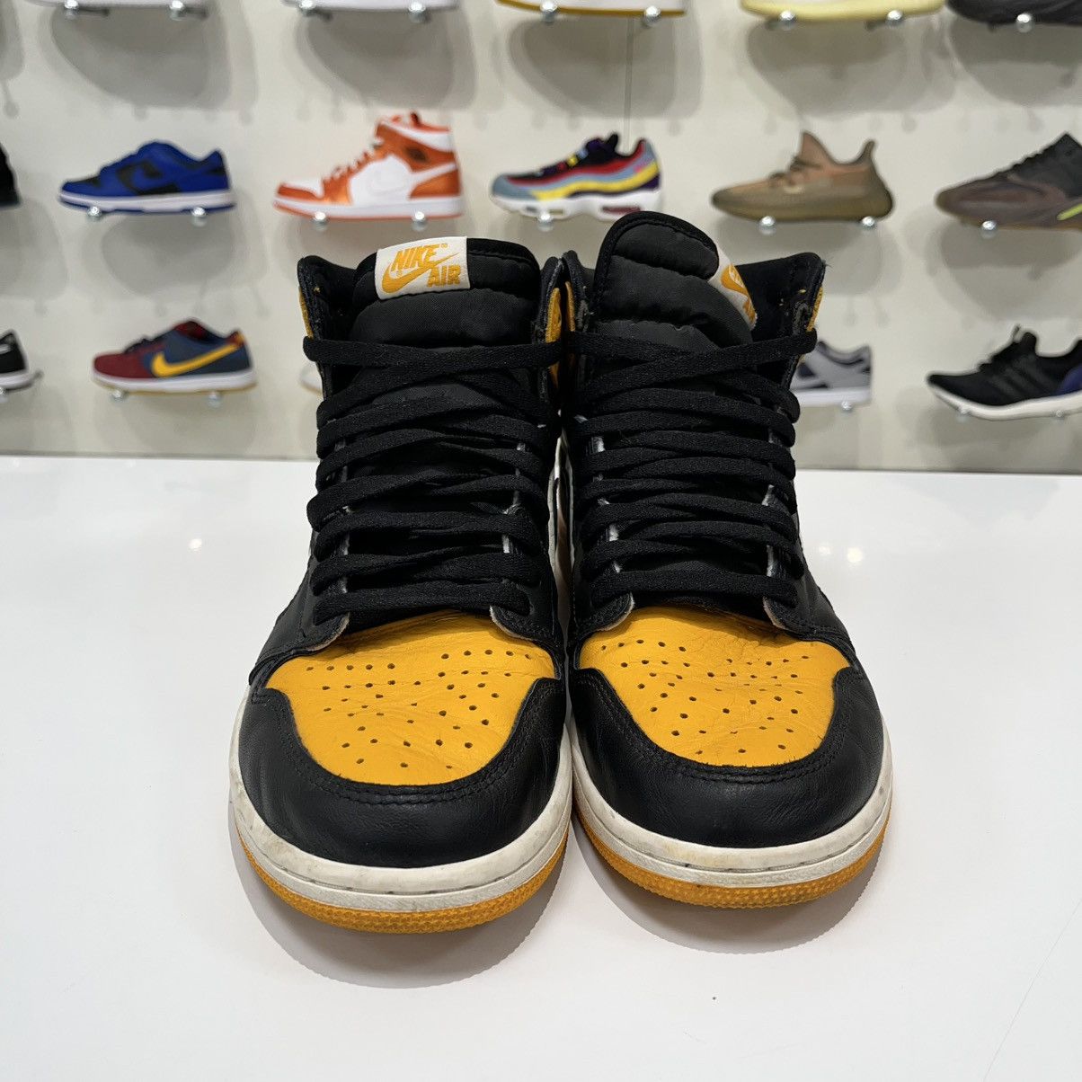 Nike Air Jordan 1 Retro High OG Taxi Size US 11 / EU 44 - 9 Thumbnail