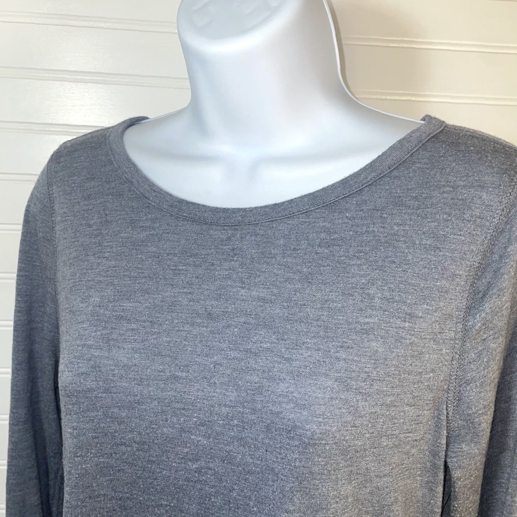 Vintage GapFit Dry Long Sleeve Women M Wide Neck Heather Gray Activewear Tee Shirt Pullover Lightweight Utility Running Walking CrossFit Yoga TS/Tops Size M / US 6-8 / IT 42-44 - 2 Thumbnail
