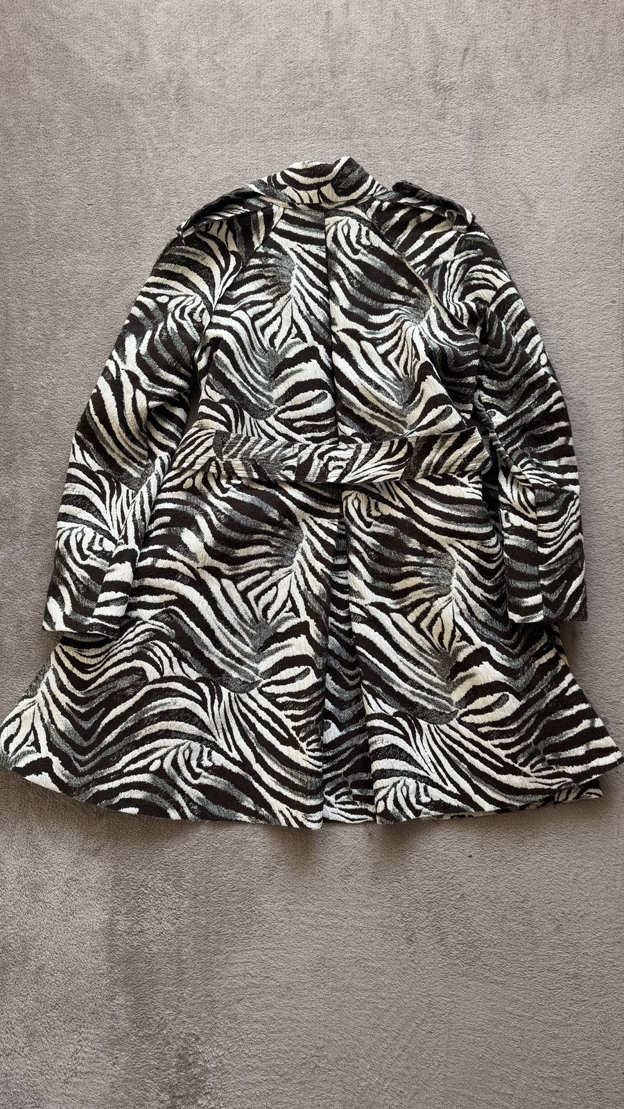 Lanvin Vintage Lanvin HM Animal Zebra Trench Coat Jacket wool light Size M / US 6-8 / IT 42-44 - 6 Thumbnail