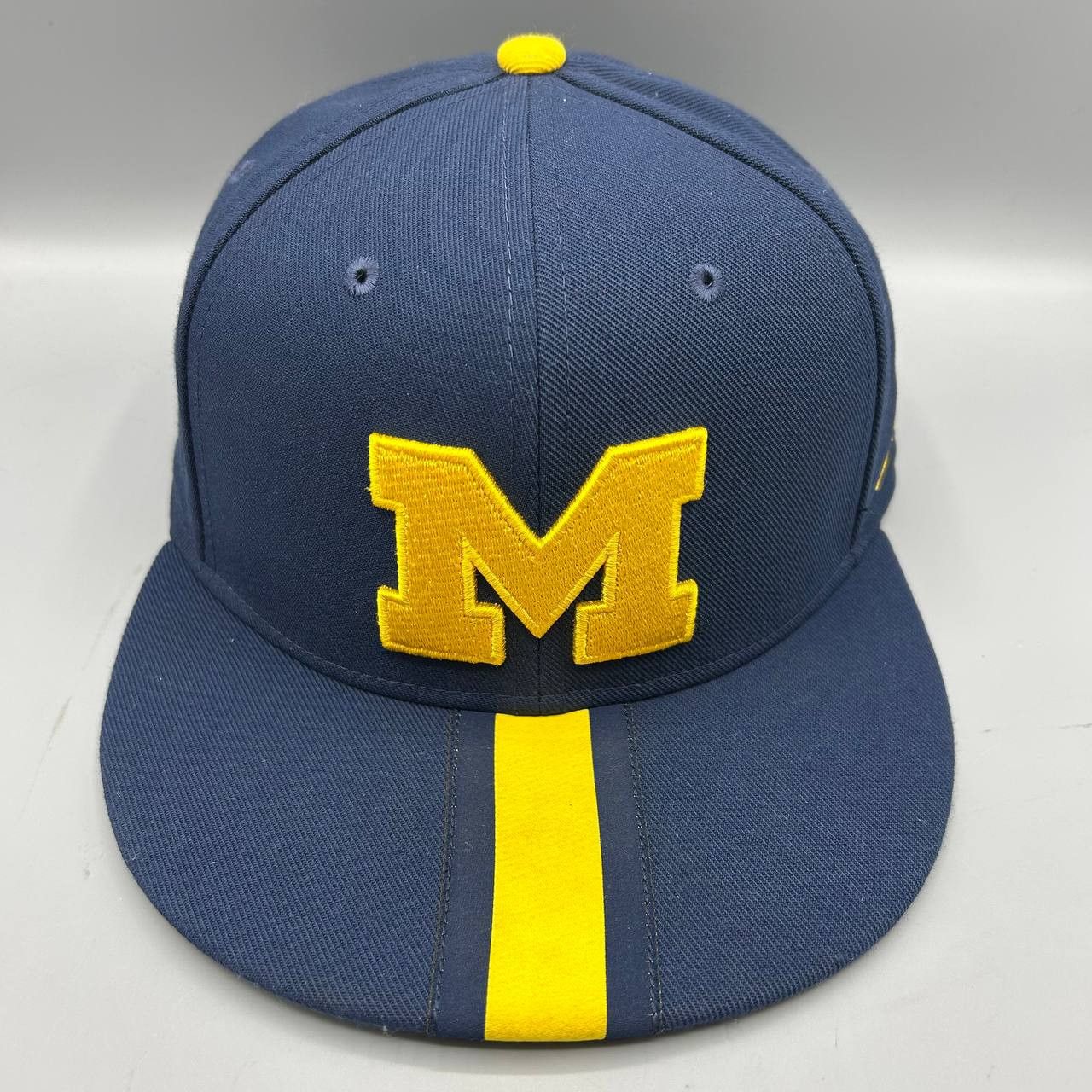 Jordan Brand Air Jordan x Michigan Wolverines Hat Men NCAA Snap Back Cap Size ONE SIZE - 1 Thumbnail