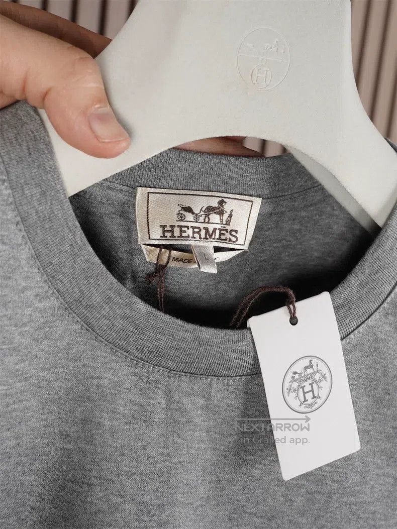 Hermes Hermes Grey crew neck short sleeve T-shirt Size US L / EU 52-54 / 3 - 3 Thumbnail