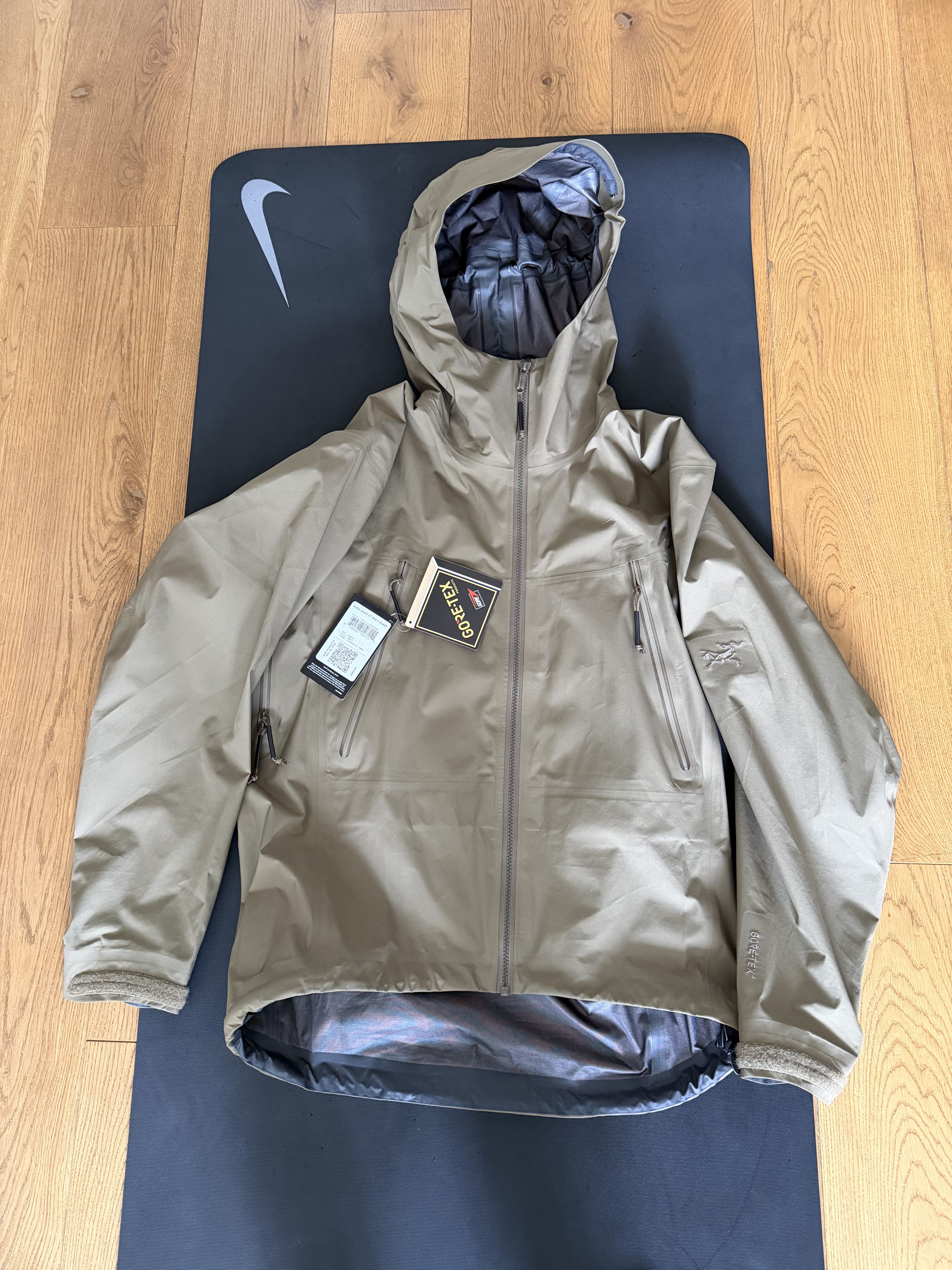 Arc'teryx Alpha LT Jacket Gen 2 Crocodile Size US S / EU 44-46 / 1 - 2 Thumbnail