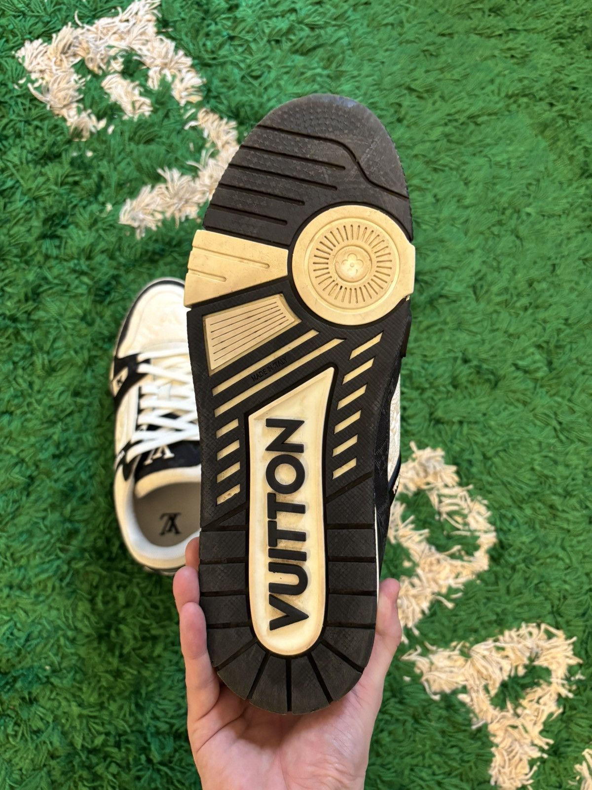 Louis Vuitton Louis Vuitton Trainer White/Black Denim Size US 10.5 / EU 43-44 - 9 Thumbnail