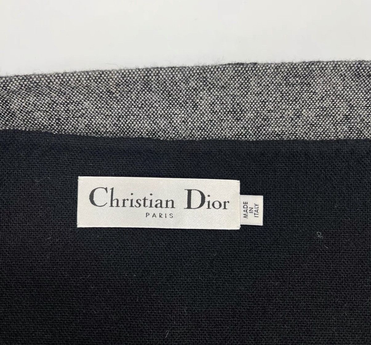 Dior Dior Grey Striped Slogan Logo Cape Shawl K12 Size US S / EU 44-46 / 1 - 3 Thumbnail
