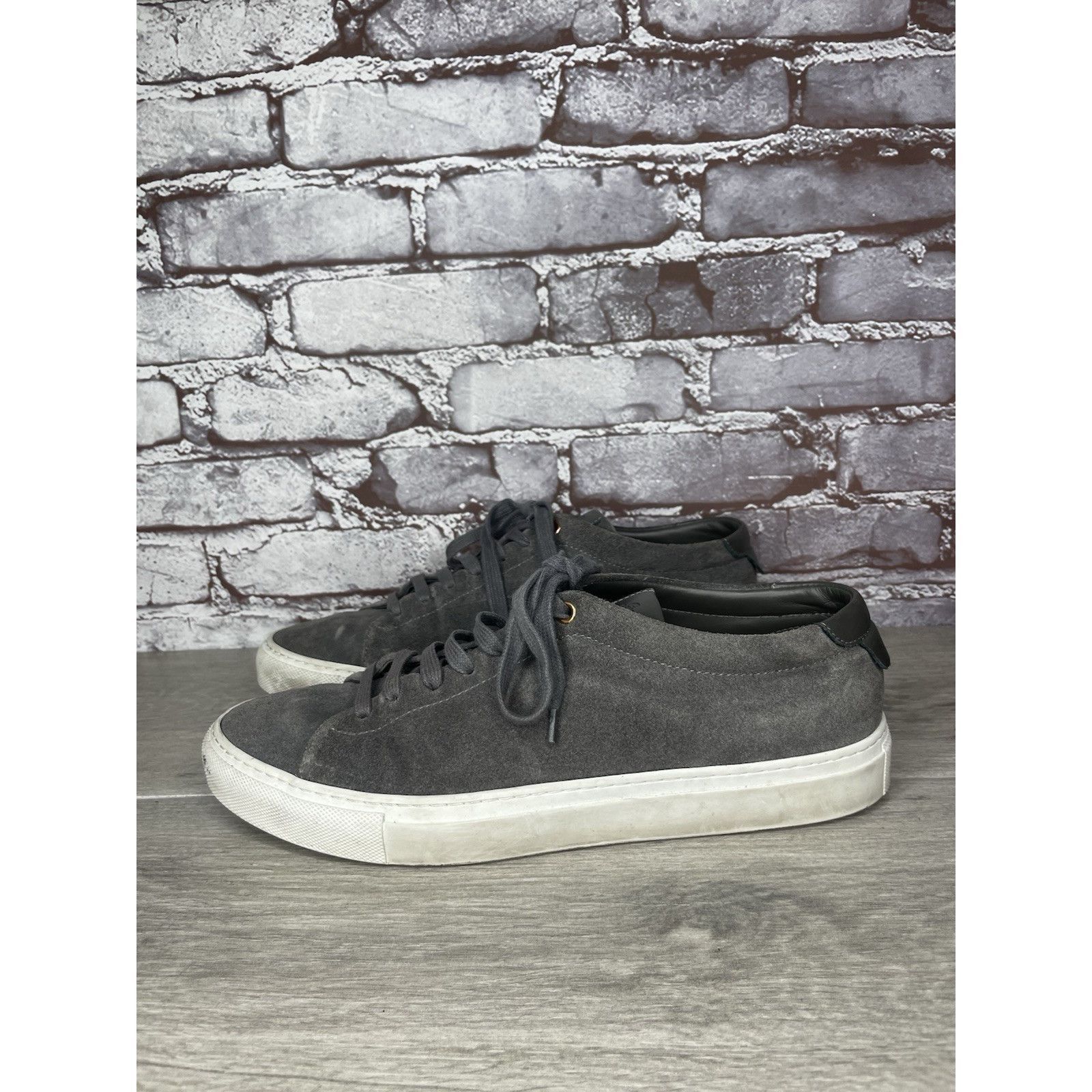 Bergdorf Goodman Goodman Brand Edge Charcoal Suede Casual Lace Low Top Sneake Size US 9 / EU 42 - 20 Thumbnail