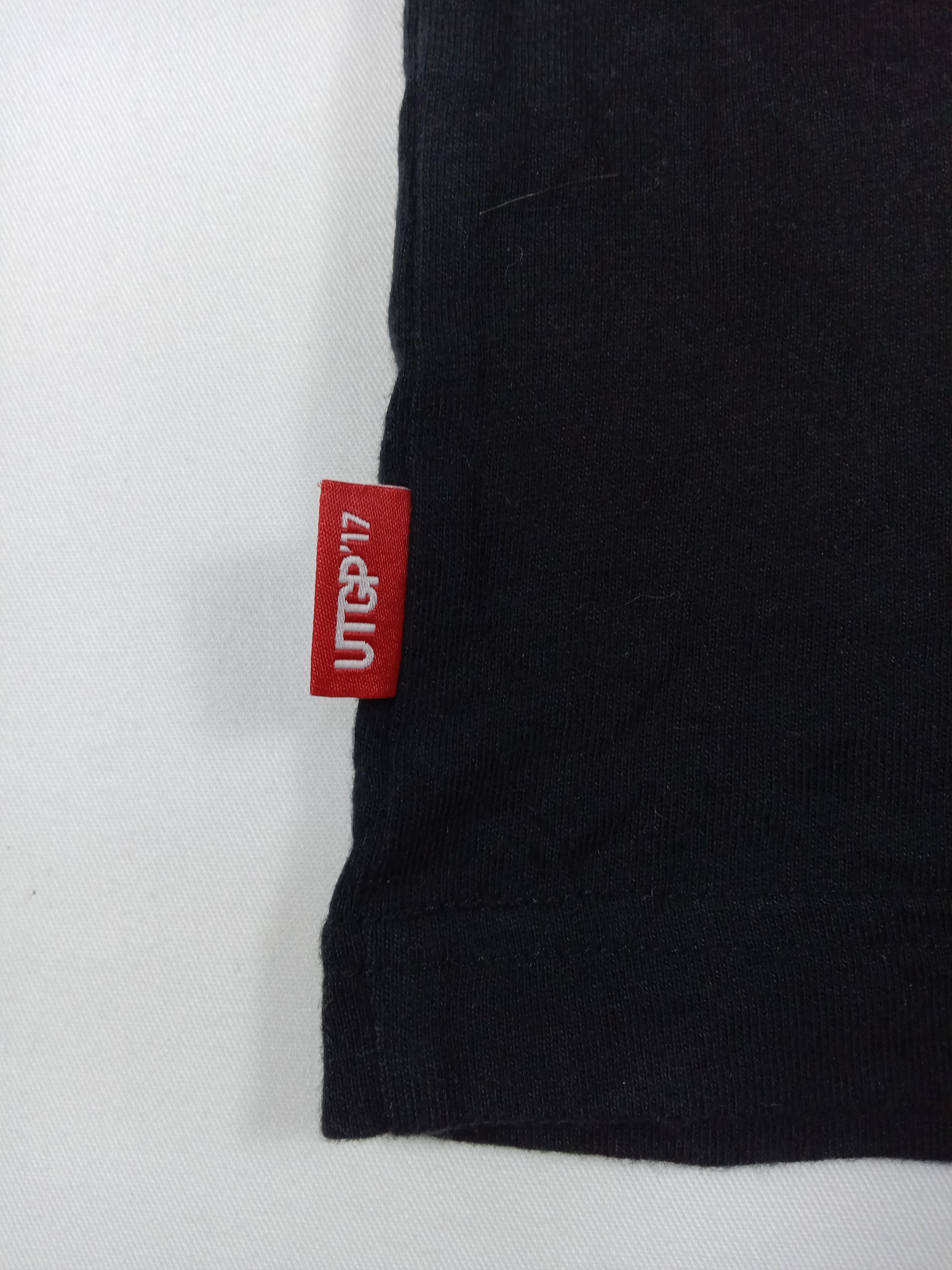 Uniqlo Uniqlo x Ninetendo 'I Am Legend' T Shirt Size US XL / EU 56 / 4 - 6 Thumbnail