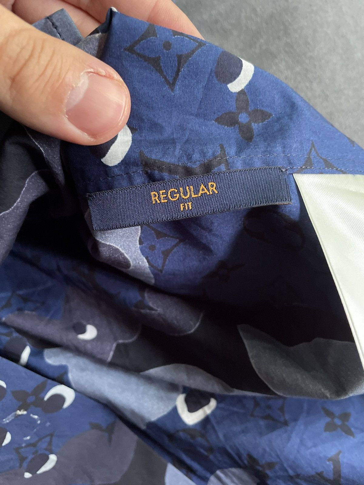 Louis Vuitton Louis Vuitton Blue Camo Monogram Shirt Size US XL / EU 56 / 4 - 10 Thumbnail