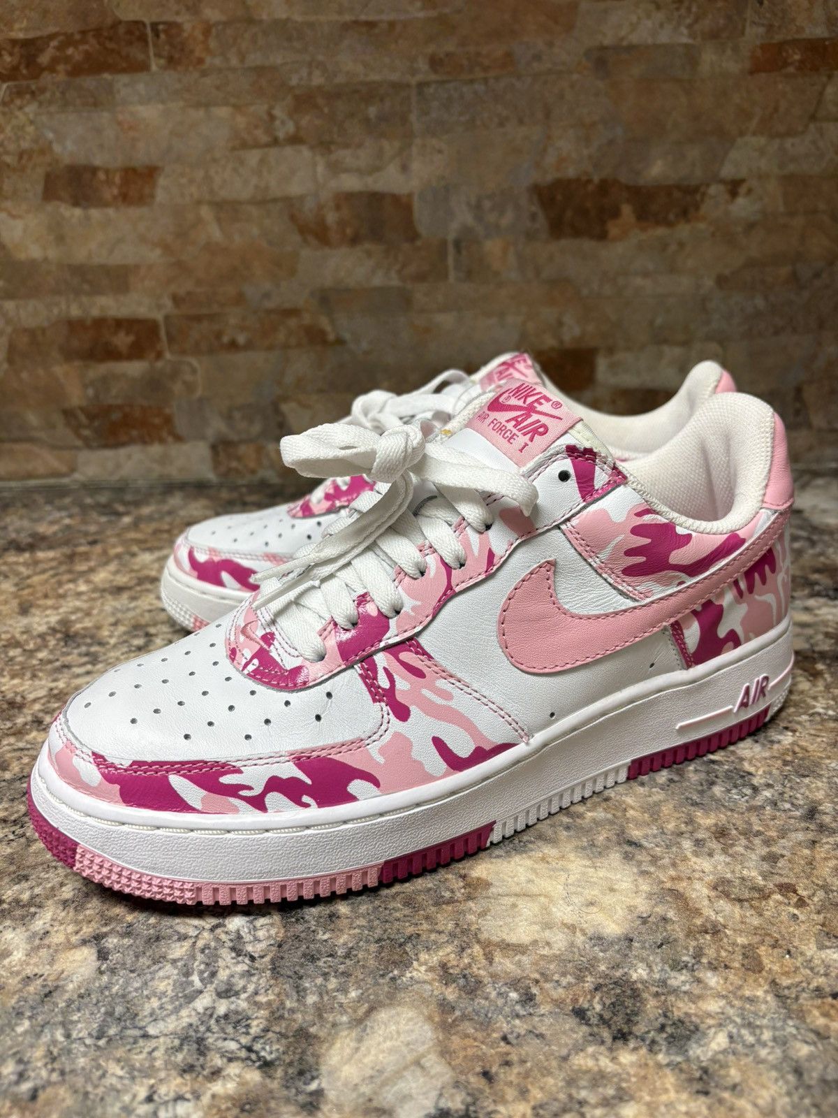 Nike Nike Air Force 1 2005 White / Pink Bright Rose Camo Size US 8.5 / EU 41-42 - 1 Thumbnail