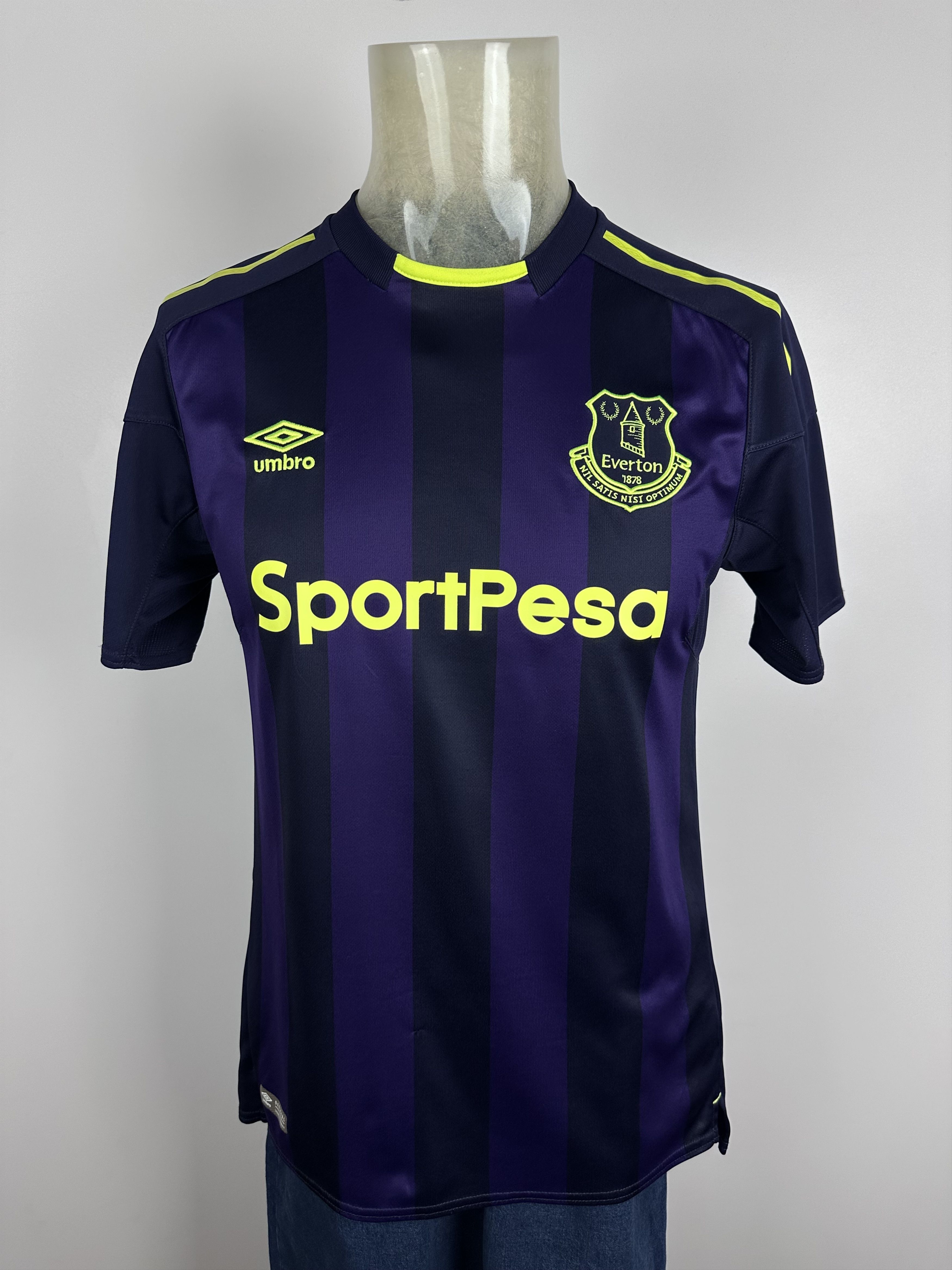 Umbro Everton 2017 2028 Third Football Shirt Soccer Jersey Umbro Size US M / EU 48-50 / 2 - 1 Thumbnail