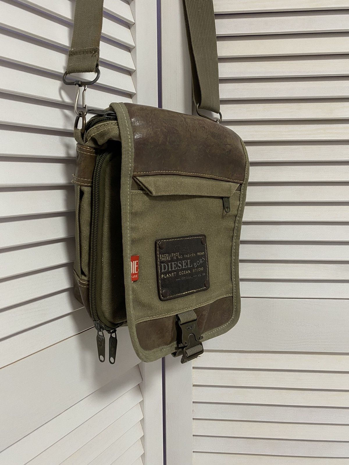 Vintage Bag Messenger Diesel Army Multipocket Avant Garde in Beige, Men's