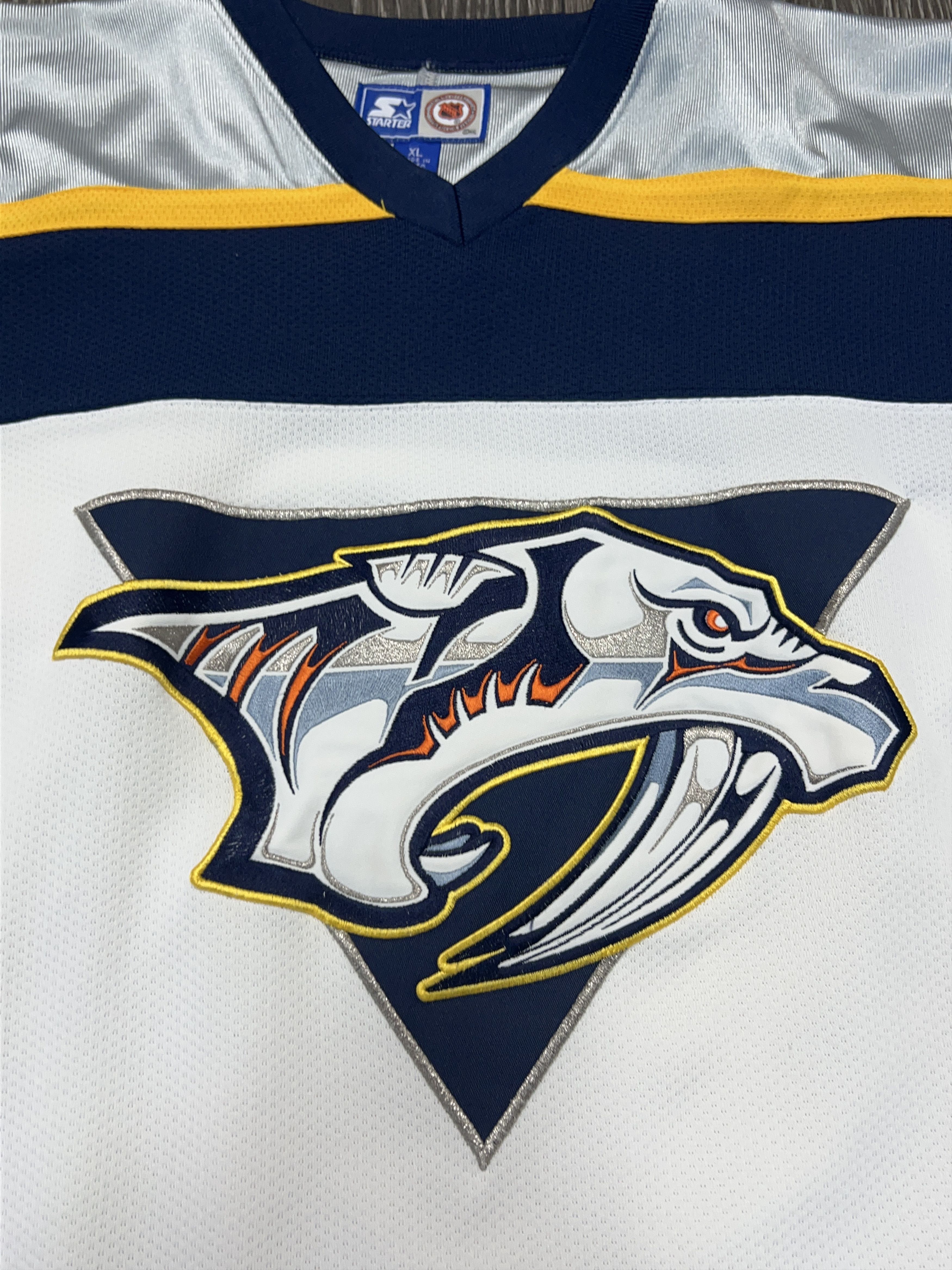Starter Vintage NHL Nashville Predators Long Sleeve Jersey Shirt Size US XL / EU 56 / 4 - 2 Thumbnail
