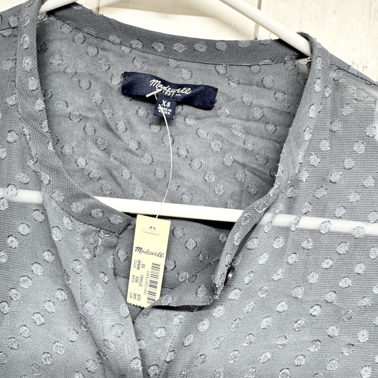Madewell Madewell Top Sz XS Polka Dot Sheer Long Sleeve Button Blouse Size XS / US 0-2 / IT 36-38 - 2 Thumbnail