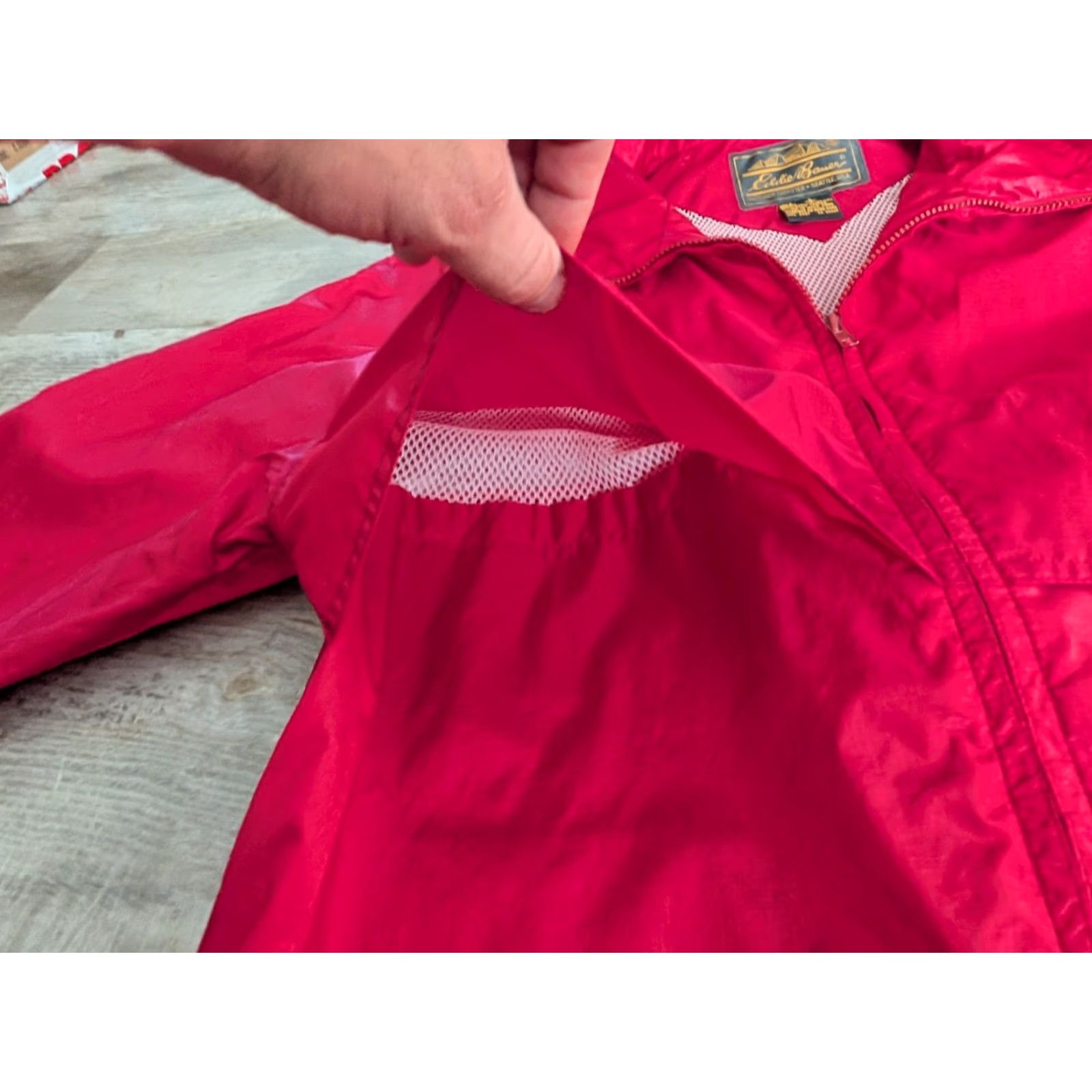 Eddie Bauer VINTAGE Eddie Bauer Windbreaker Jacket Mens L Red Full Zip Hooded 80s 90s Outdoor Lightweight NWOT Size US L / EU 52-54 / 3 - 7 Thumbnail