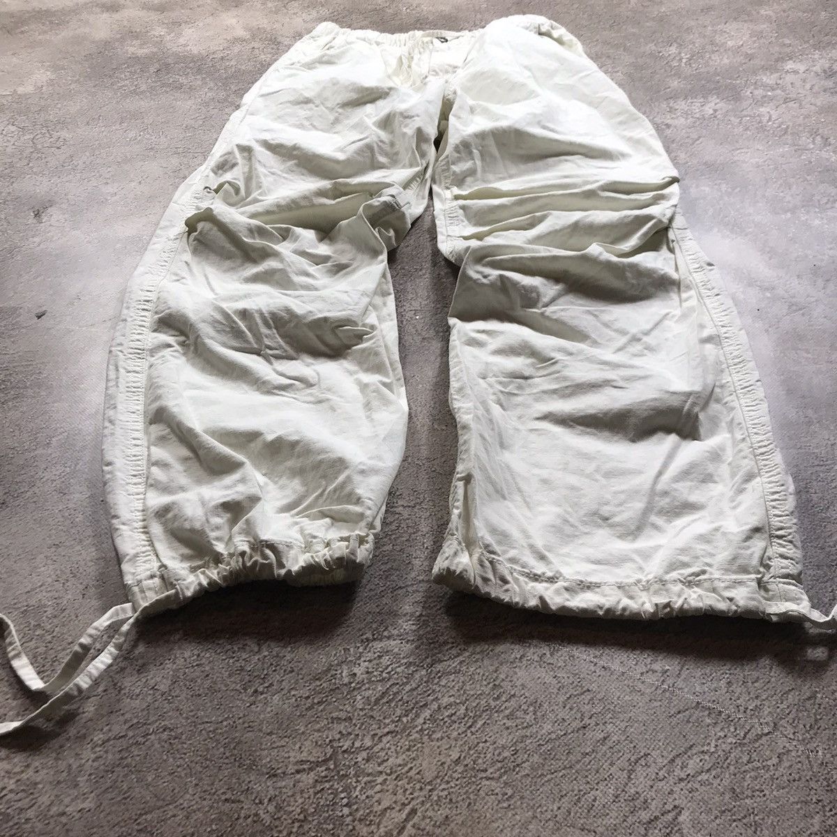 Vintage Vintage 90s Y2K Baggy Cargo Pants Distressed Streetwear 28 Size 28" / US 6 / IT 42 - 1 Thumbnail