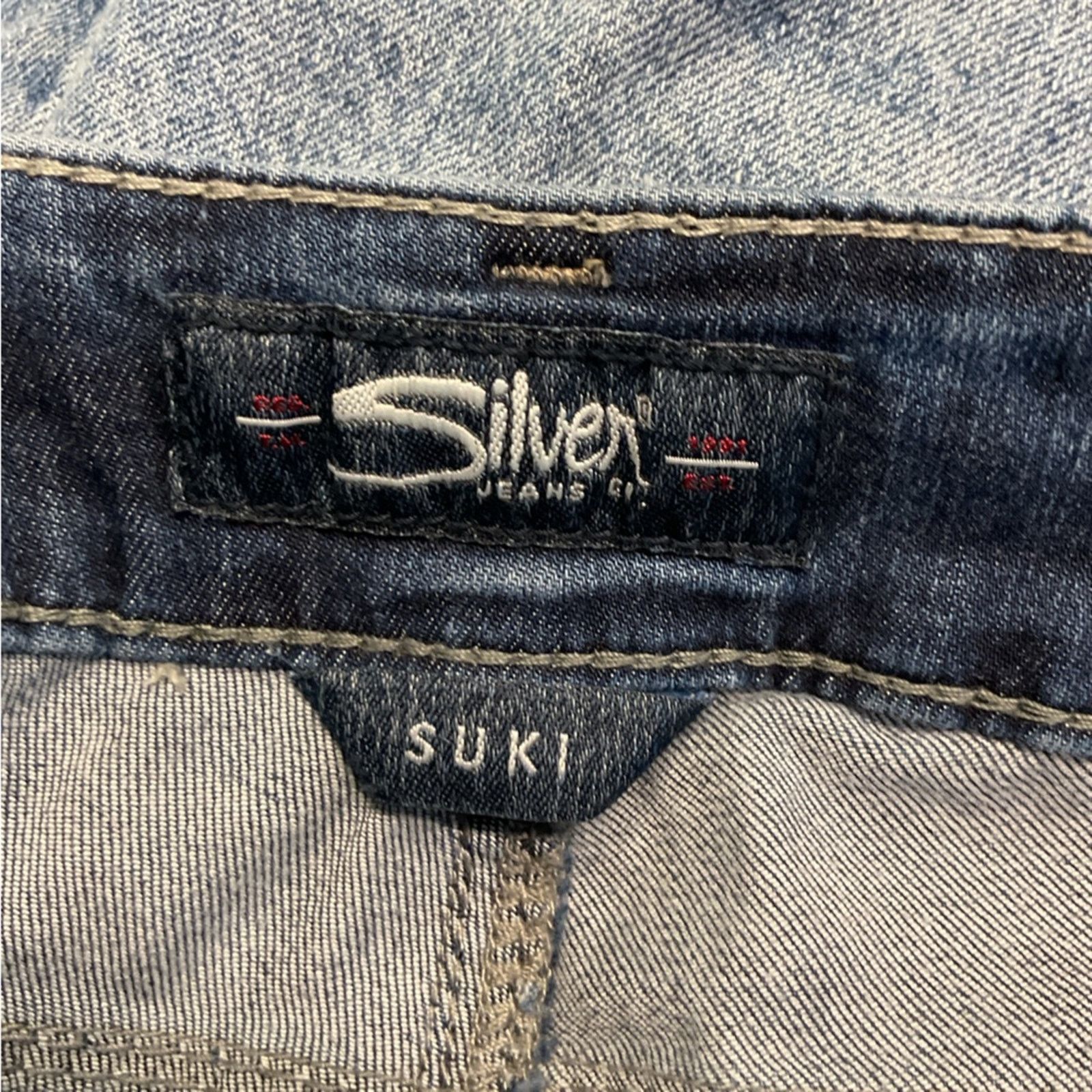 Silver Jeans Co. Women’s Silver Jean Shorts Blue Wash Size 32" / US 10 / IT 46 - 6 Thumbnail