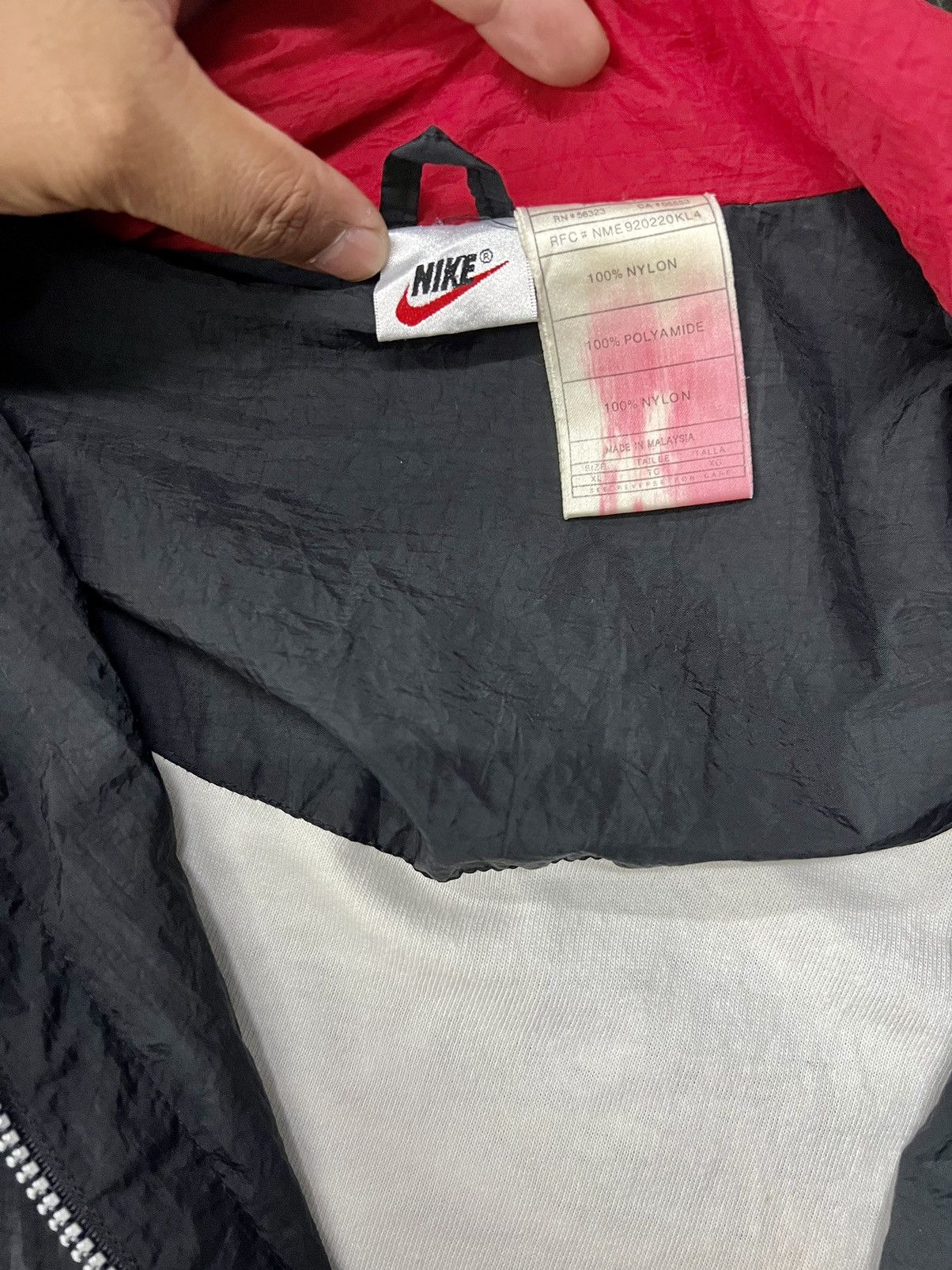 Nike × Vintage Vintage 90s Nike Windbreaker Zipper Jacket Size US XL / EU 56 / 4 - 10 Thumbnail