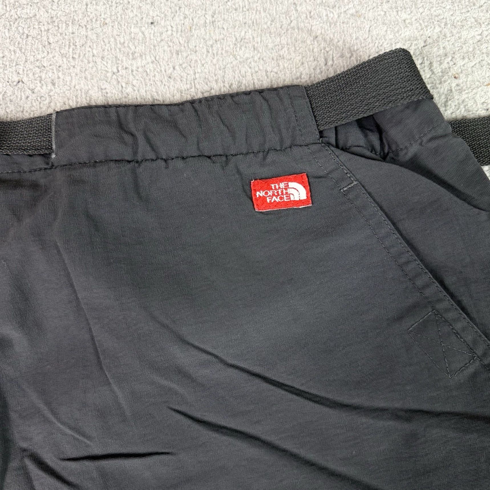 The North Face The North Face Cargo Shorts Mens M Gray Belted 9" Pockets Outdoor Hiking Casual Shirt? Size US 31 - 5 Thumbnail