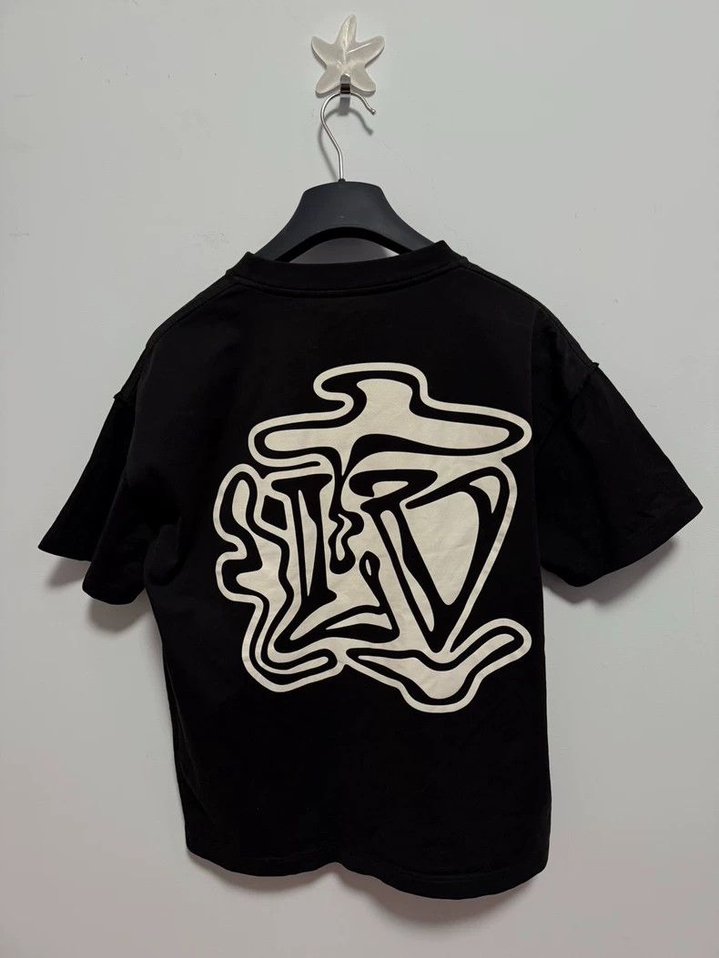 Louis Vuitton Louis VuittonBlack smoke logo short sleeve 2502-Nextarrow Size US XS / EU 42 / 0 - 2 Thumbnail
