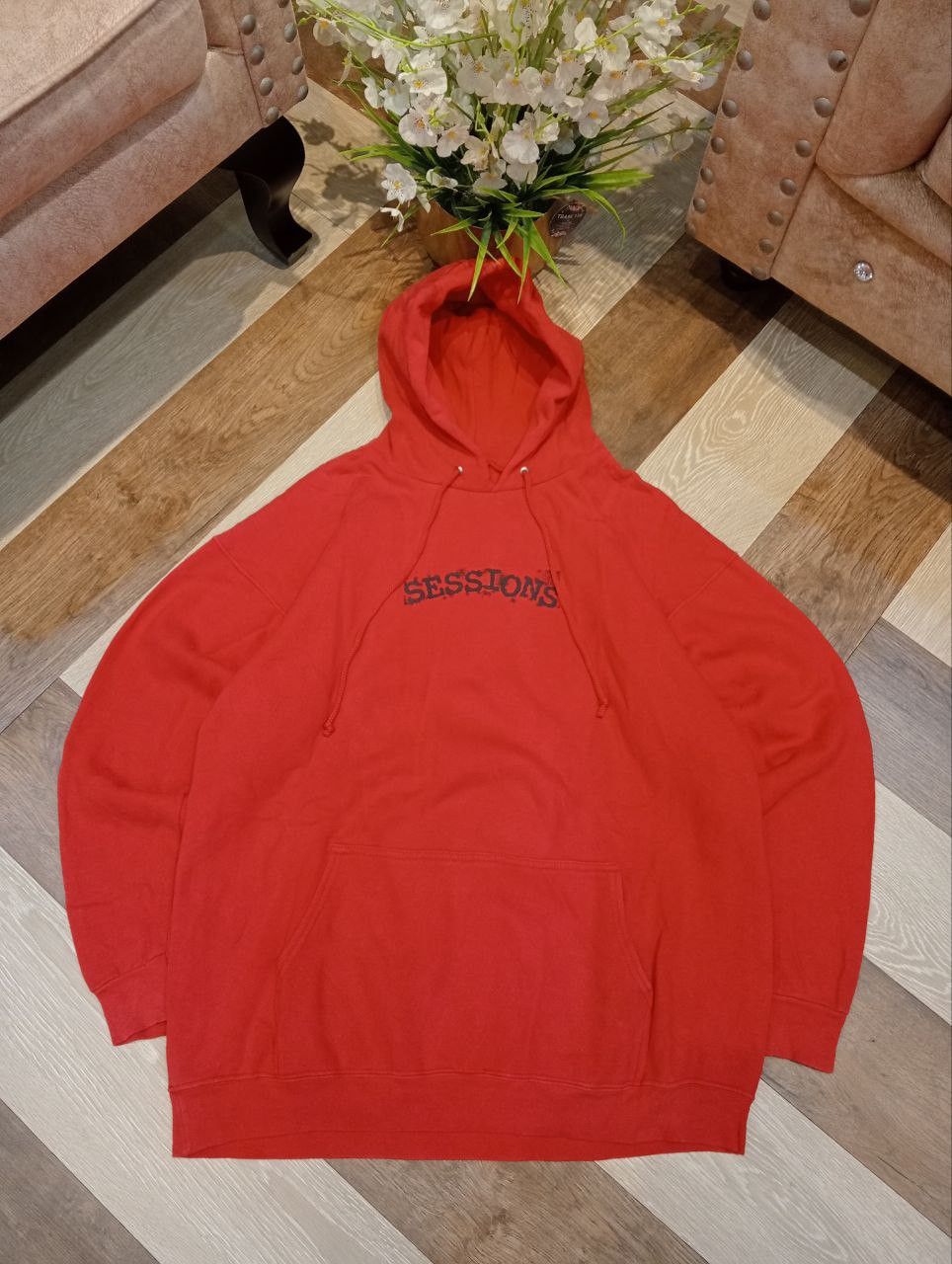 Sessions VINTAGE SESSIONS SKATEBOARDS OVERSIZED HOODIE - SIZE L - RED Size US L / EU 52-54 / 3 - 1 Thumbnail