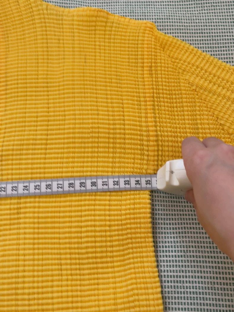 Issey Miyake issey miyake A turtleneck and ginger yellow cardigan 2505-N Size US S / EU 44-46 / 1 - 3 Thumbnail
