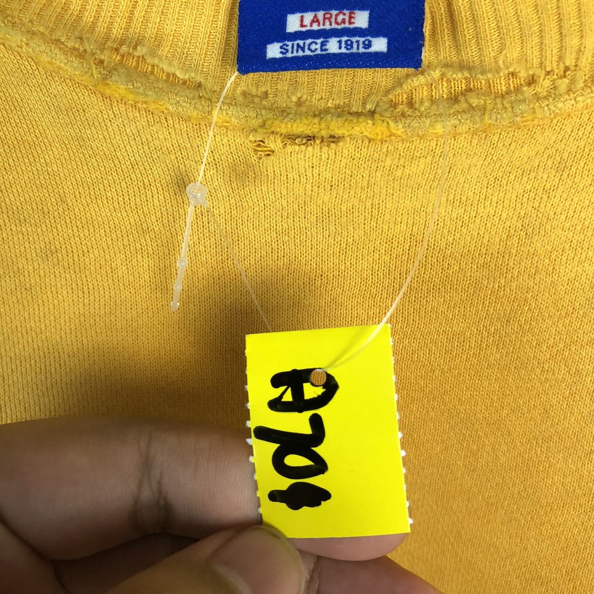 Champion × Vintage Champion vintage Yellow Sweatshirt #A764 Size US L / EU 52-54 / 3 - 12 Thumbnail